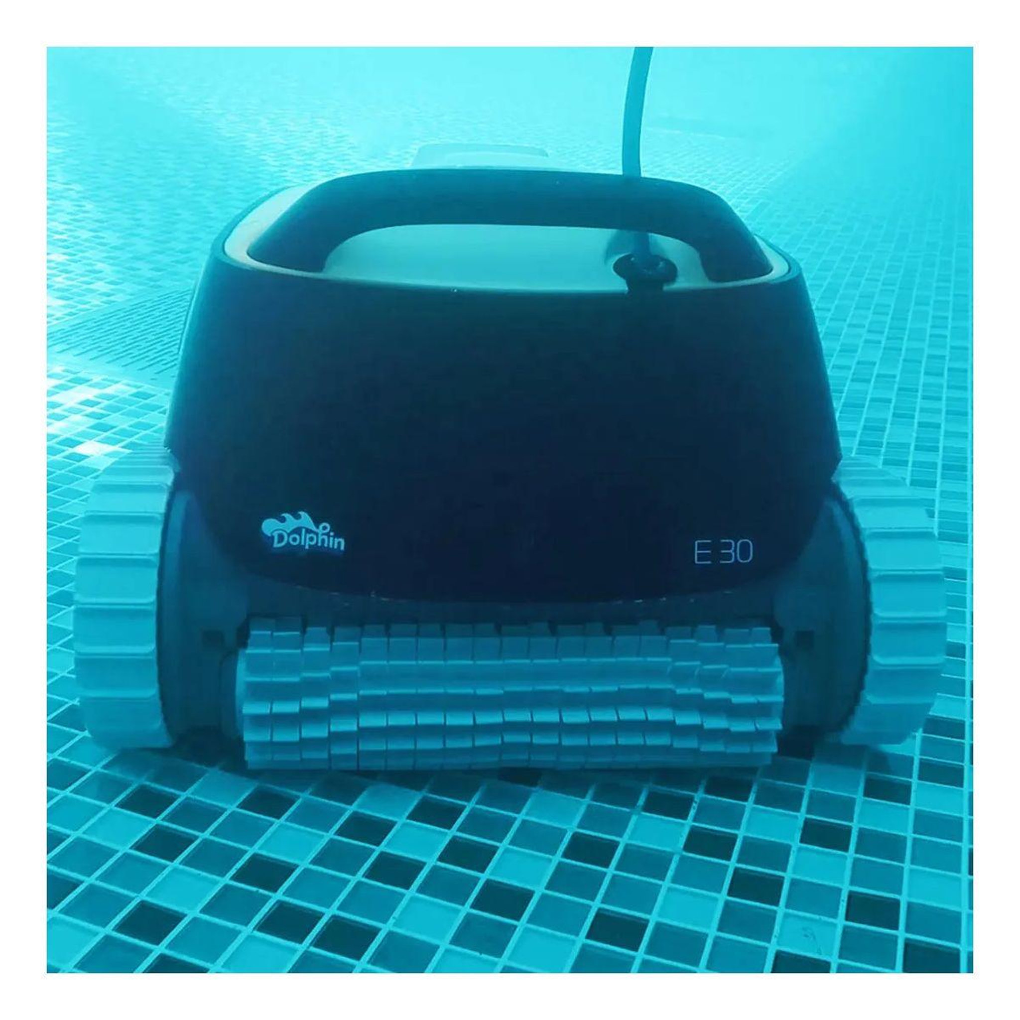 Voir la diapositive 3 : Dolphin Robot piscine e30 filaire - fond, parois, ligne d'eau - panier filtrant multicouche