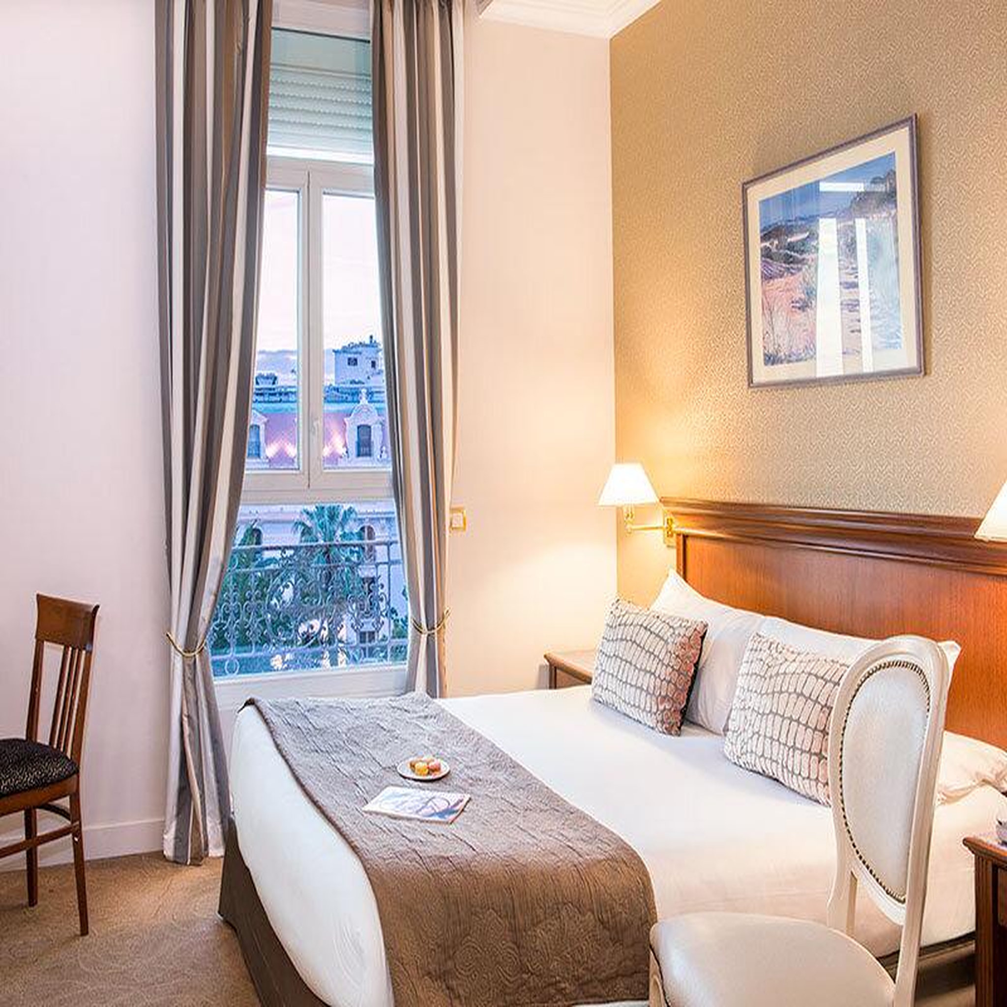 Voir la diapositive 2 : Smartbox 2 jours en hôtel 4* en bord de mer à nice - coffret cadeau séjour
