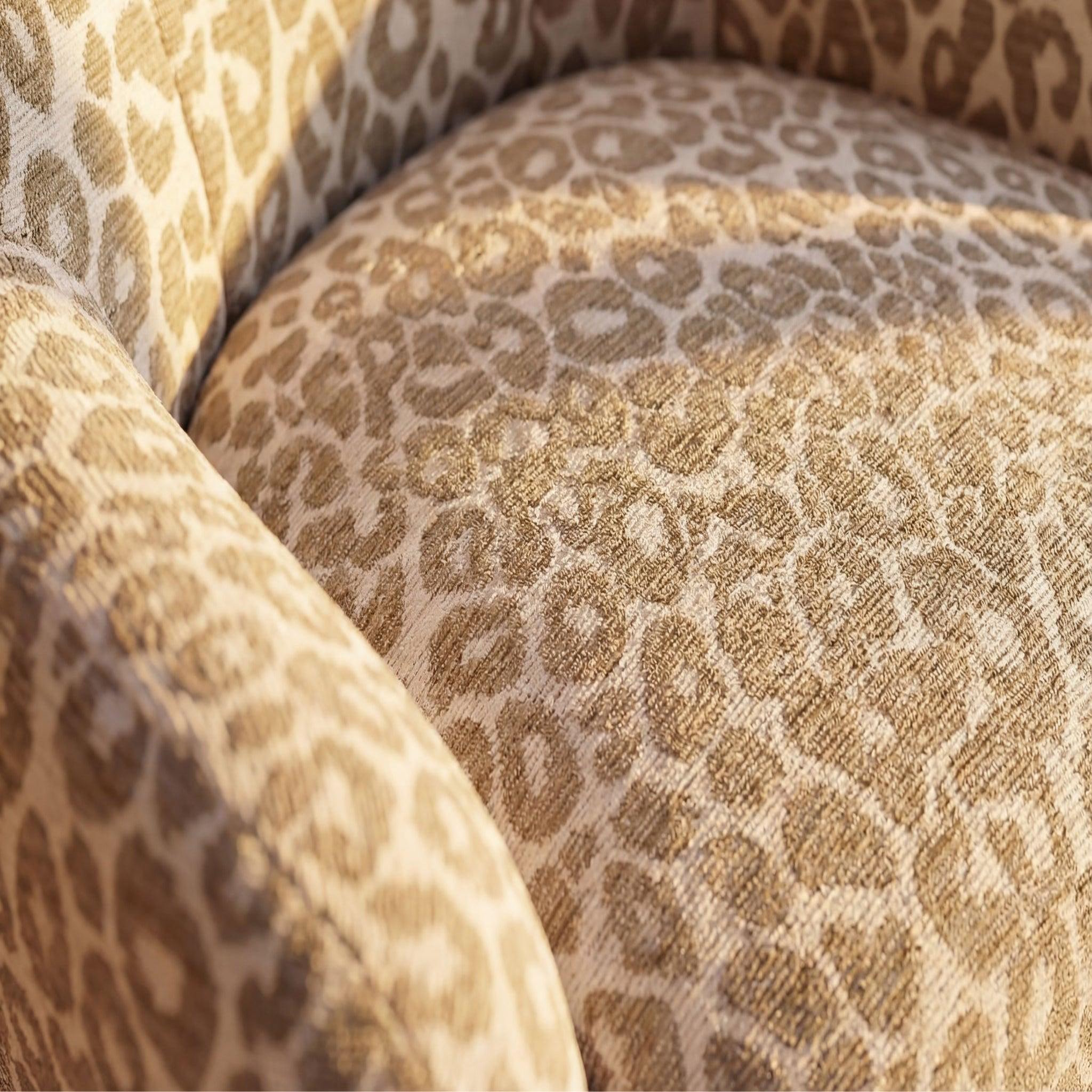 Voir la diapositive 5 : CASANOVA PARIS Lili - fauteuil tissu imprimé animalier