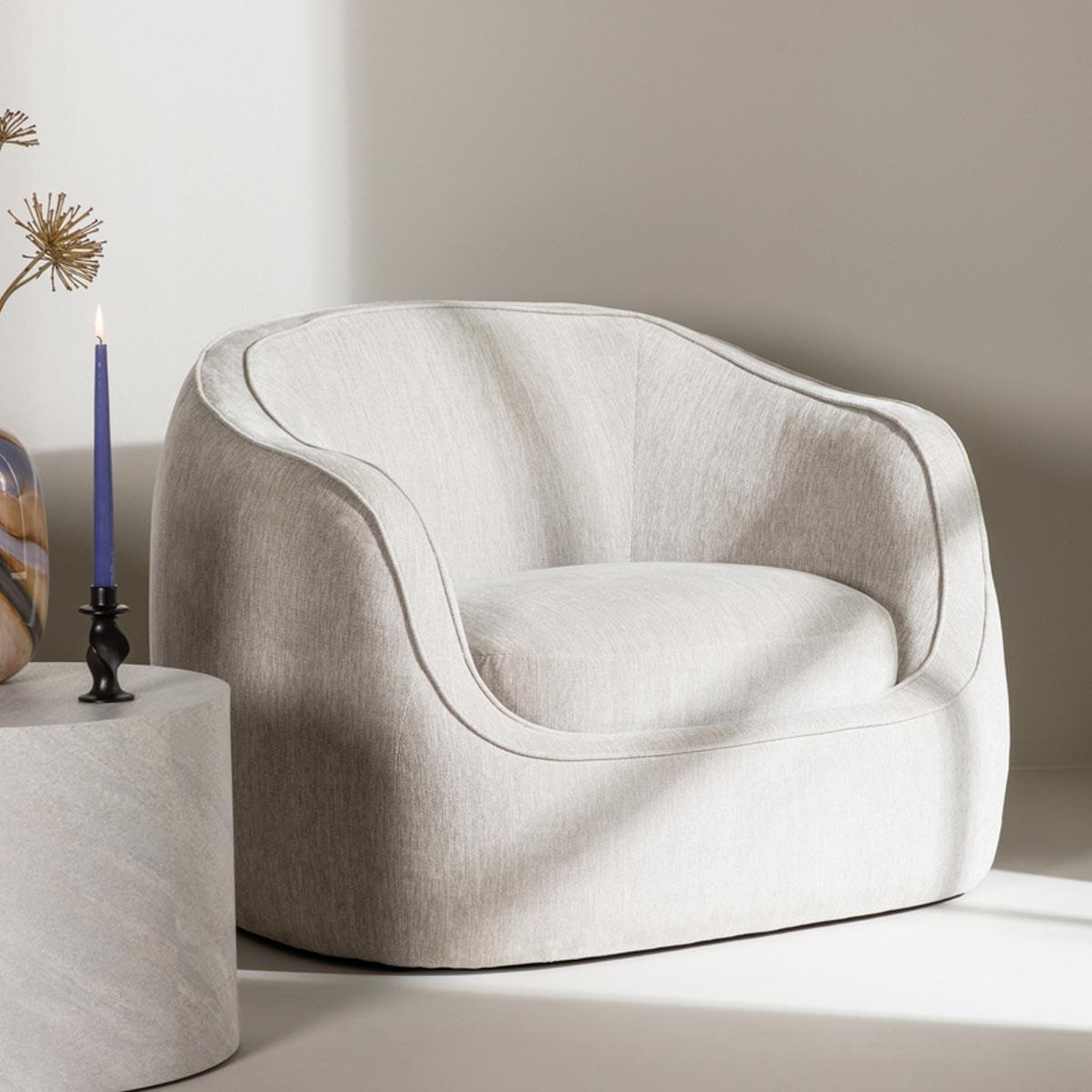 Voir la diapositive 6 : Paris Prix Fauteuil design  elio  108cm gris clair