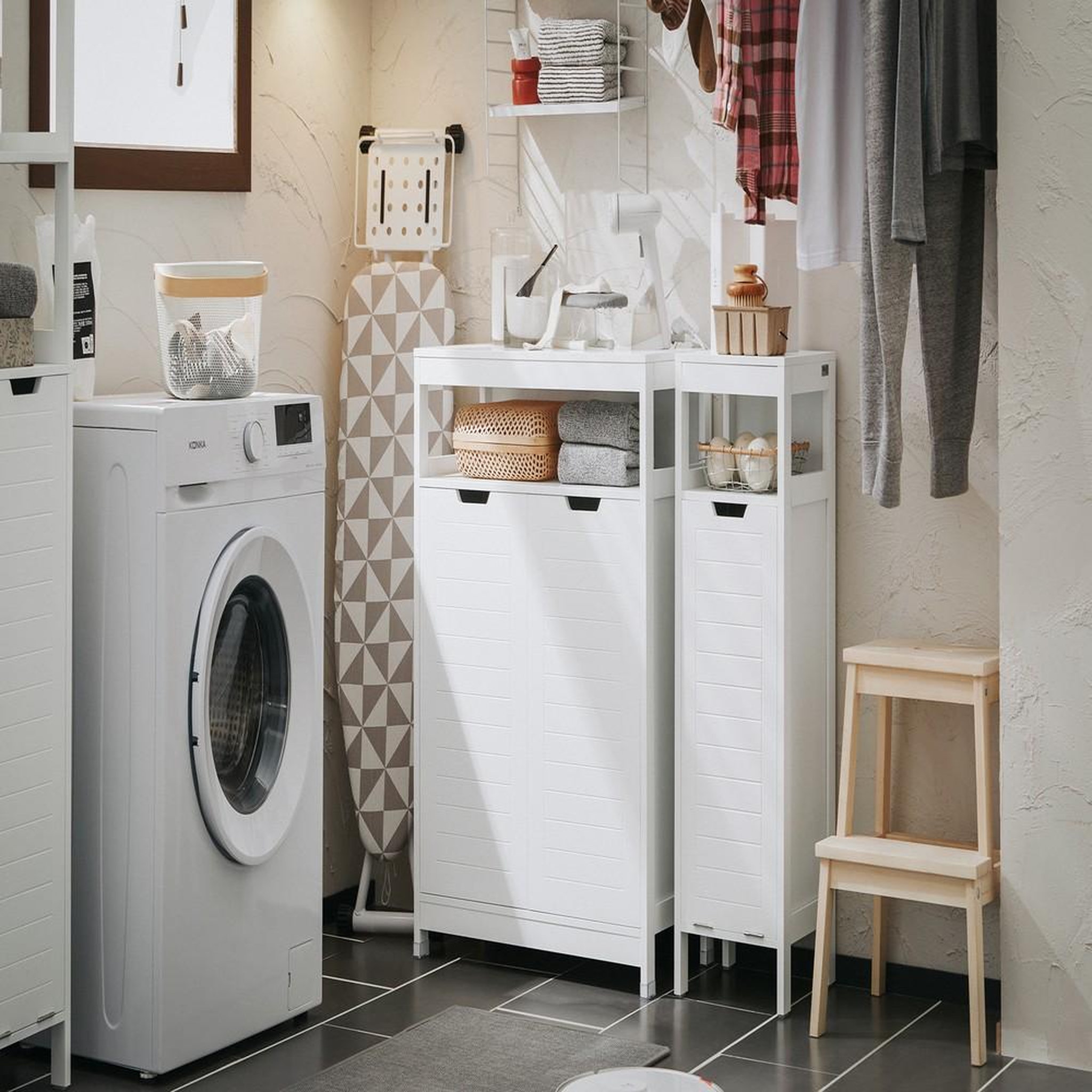 Voir la diapositive 2 : SOBUY SoBuy - Meuble bas de salle de bain à deux portes - Blanc - 70x35x90cm - Minimaliste - BZR121-W