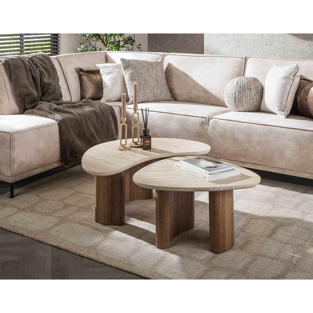 LISA DESIGN Mohea - lot de 2 tables basses gigognes - effet travertin et bois - 88 et 65 cm