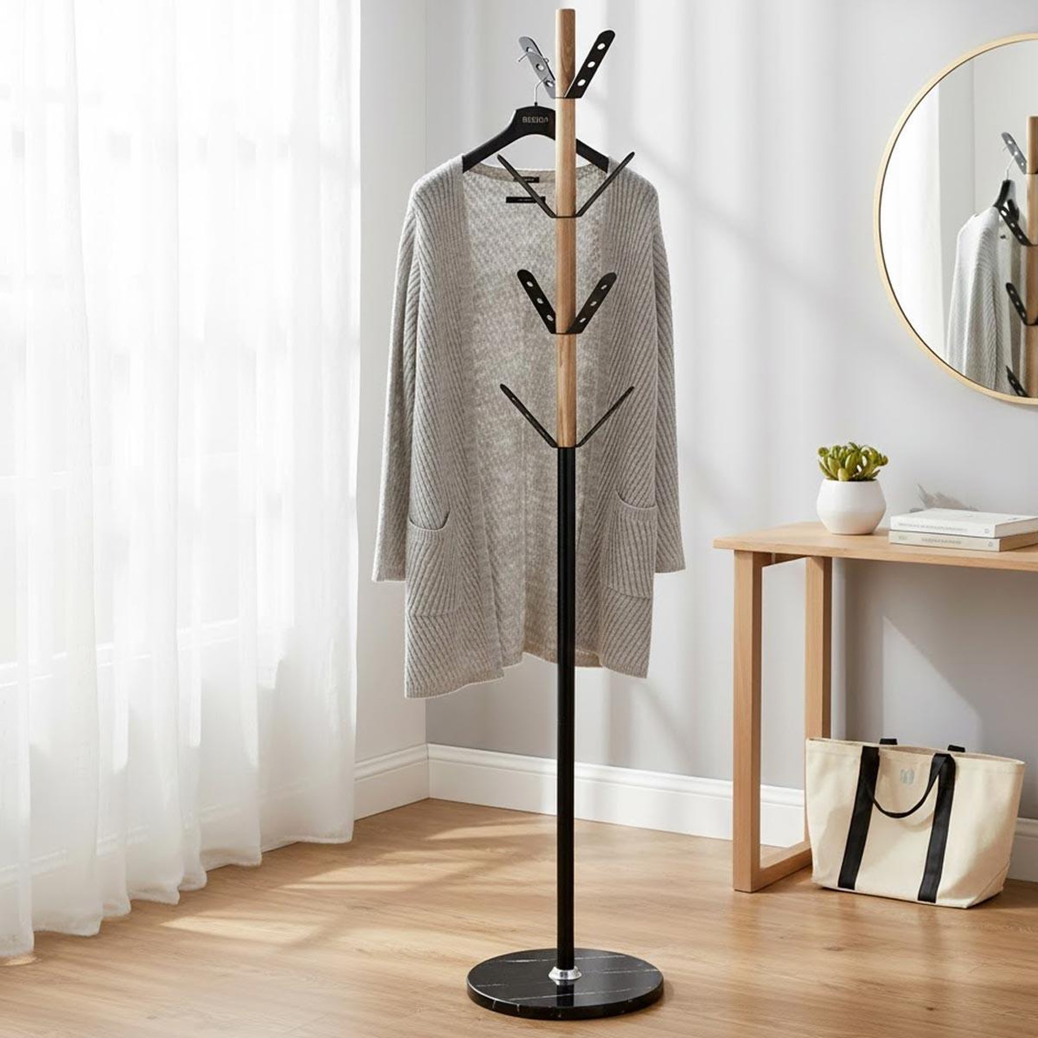 Voir la diapositive 4 : Paris Prix Porte-manteau design  corneille  noir & naturel