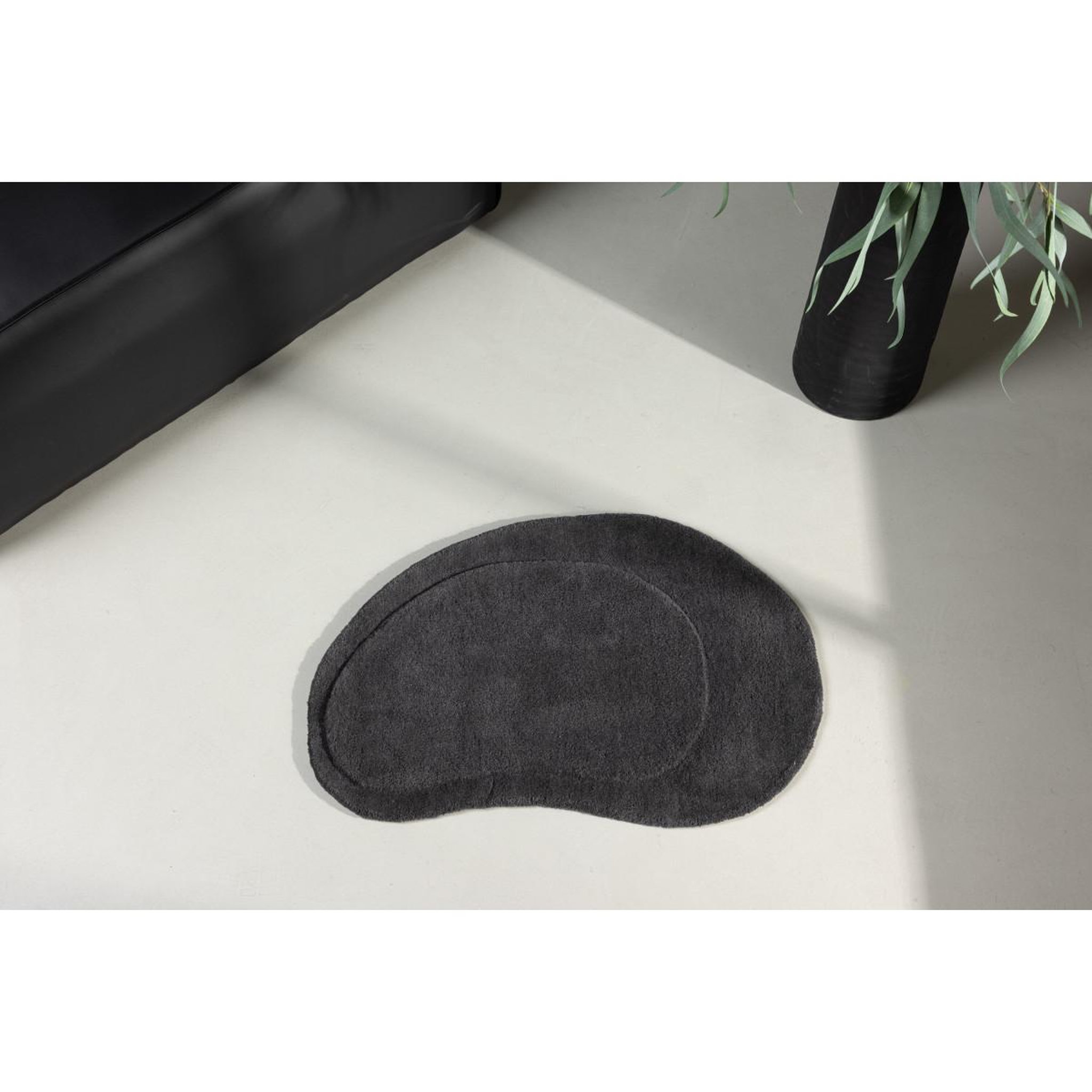 Voir la diapositive 4 : Paris Prix Tapis de salle de bain  sten 50x75cm gris foncé