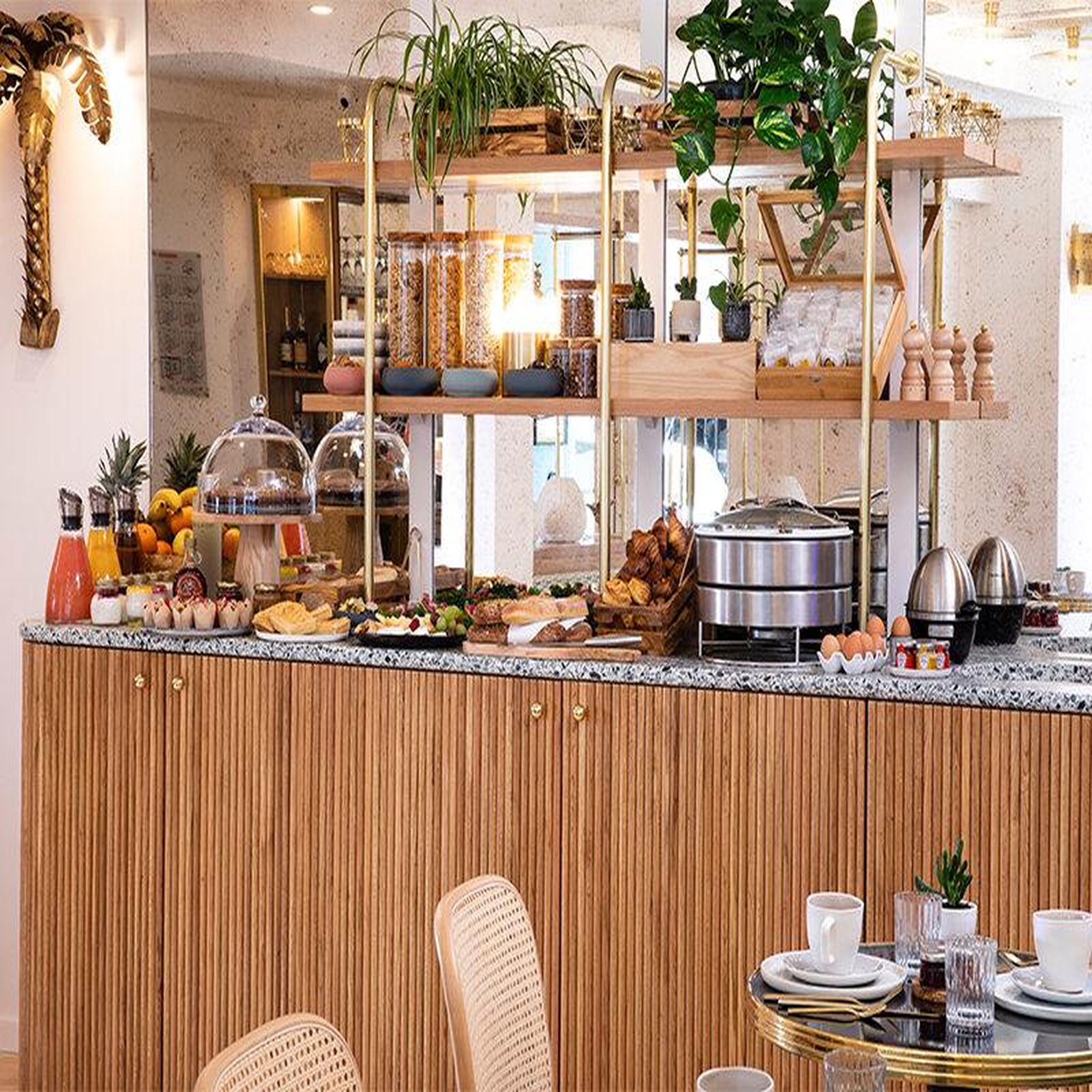 Voir la diapositive 3 : Smartbox 2 jours au centre de paris en boutique-hôtel 4*  - coffret cadeau séjour