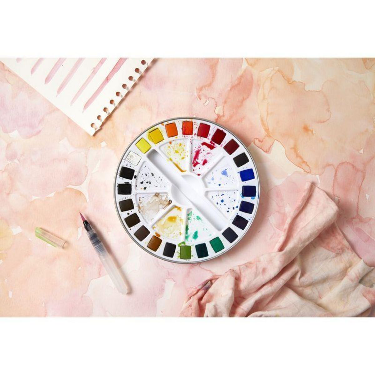 Pebeo Boîte de 24 demi-godets aquarelle + pinceau à eau