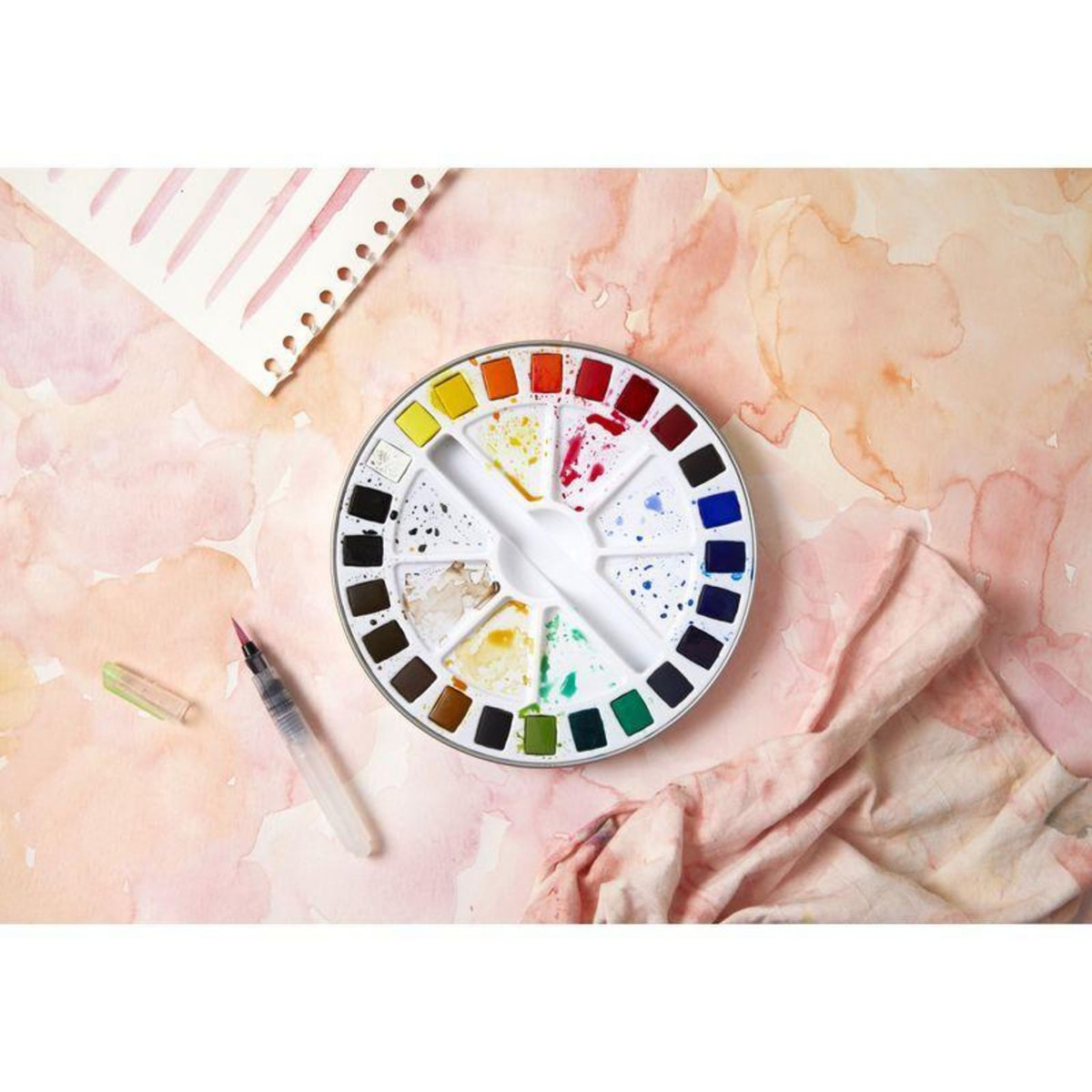 Pebeo Boîte de 24 demi-godets aquarelle + pinceau à eau