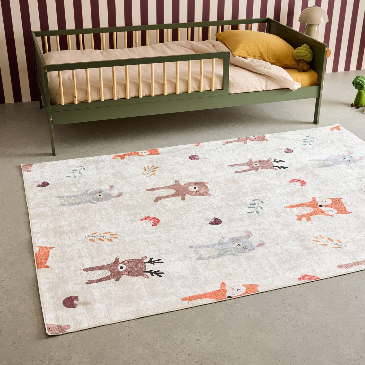 SWEEEK Tapis intérieur enfant blanc imprimé animaux thème automnal - Ravon