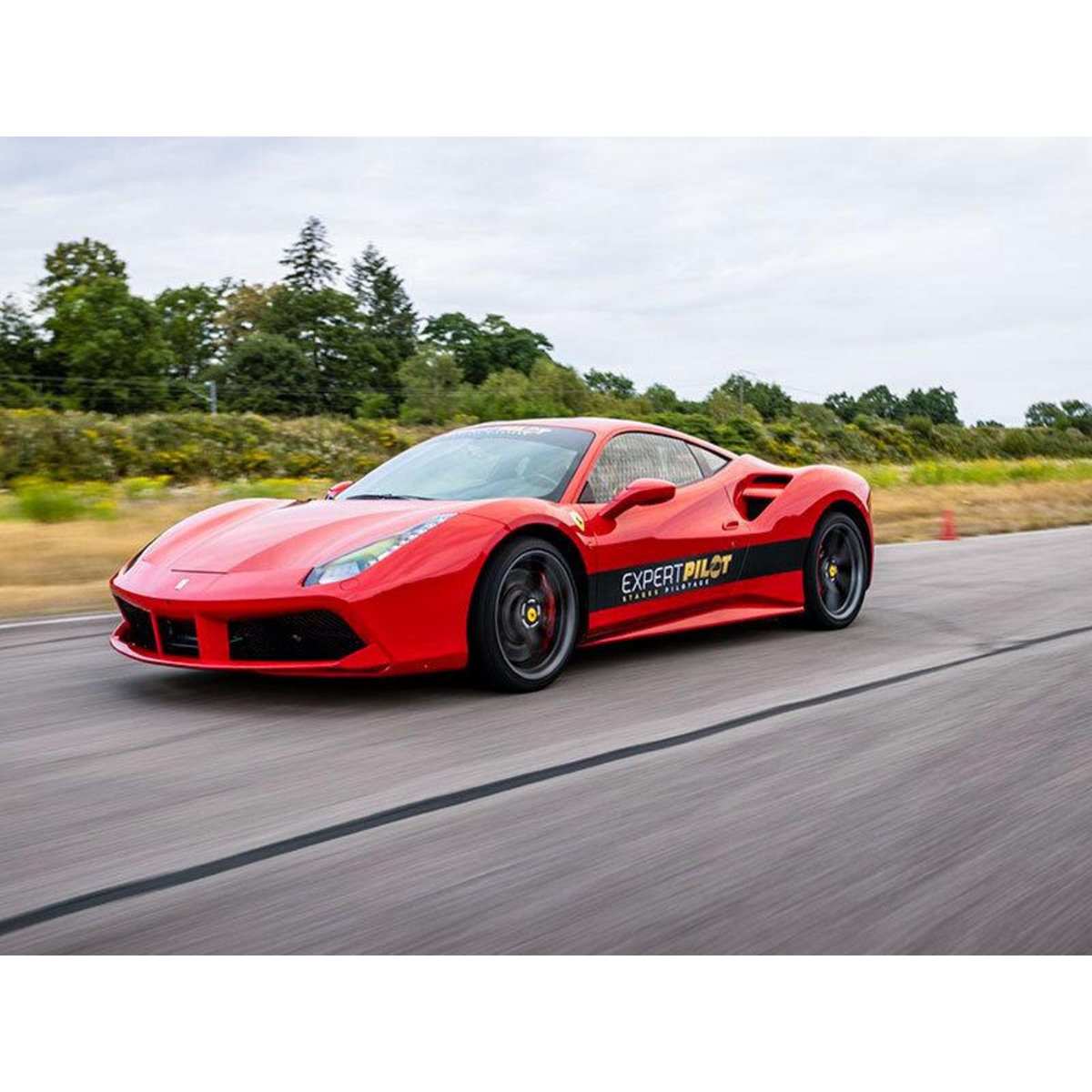 Smartbox Stage de pilotage : 4 tours sur le circuit de Chambley en Ferrari 488 GTB, Lamborghini Huracán ou Porsche 911 GT3 - Coffret Cadeau Sport & Aventure