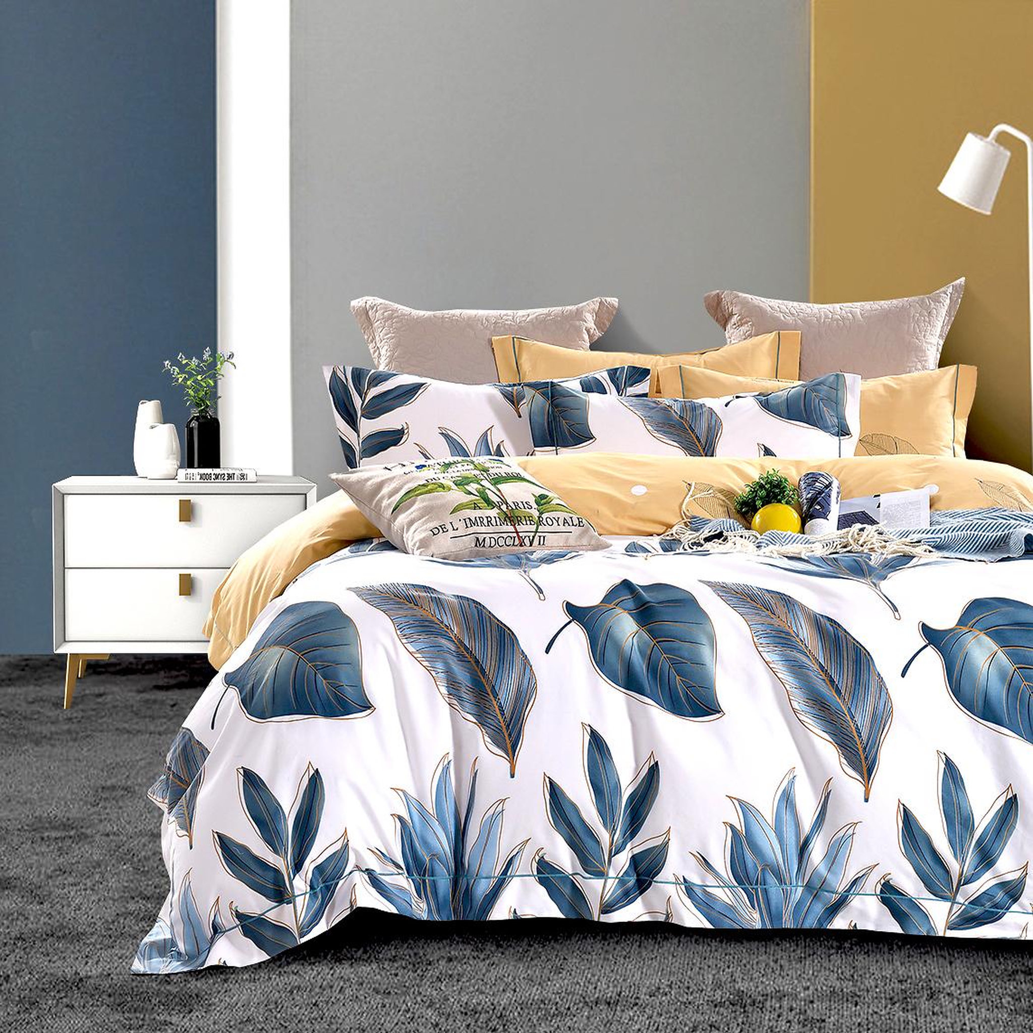 Home collection Parure housse de couette en polycoton Foliance. Coloris disponibles : Blanc