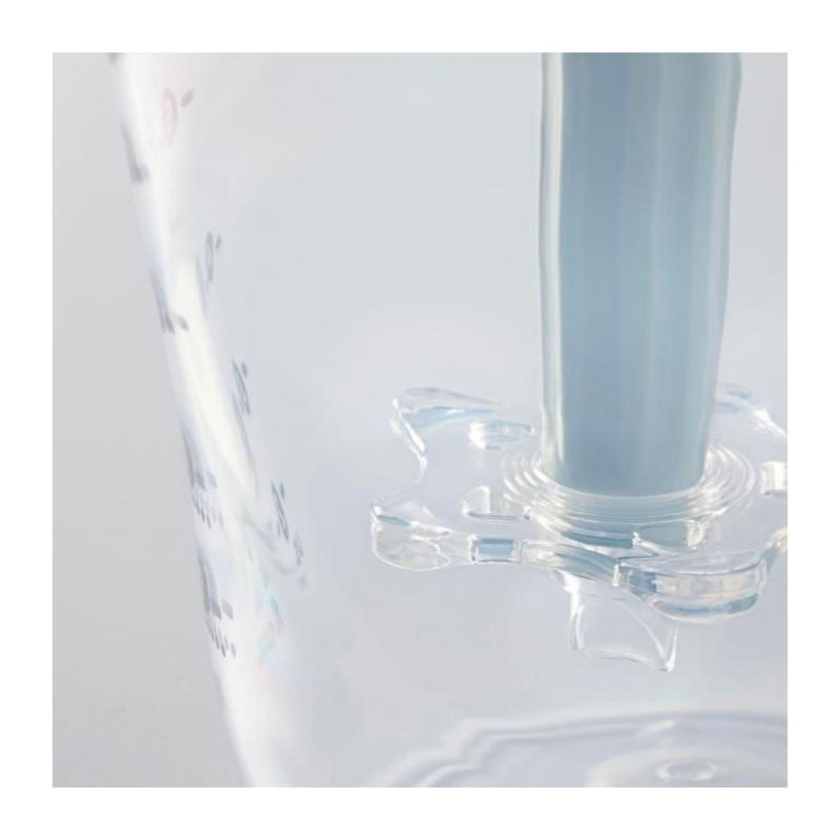 TOMMEE TIPPEE Coffret biberons - TOMMEE TIPPEE - Anti-colique Avancé - 4x biberons 150 ml / 260 ml - 2x tétines - Anti-colique - Nouveau-né