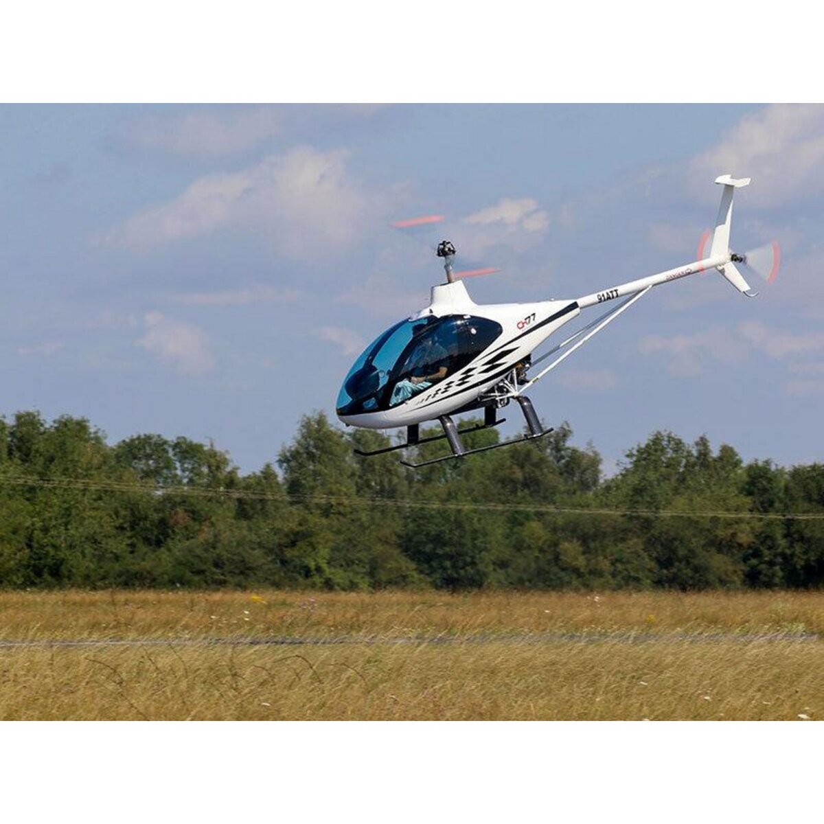 Smartbox Vol en hélicoptère de 20 min au-dessus de l'Essonne - Coffret Cadeau Sport & Aventure