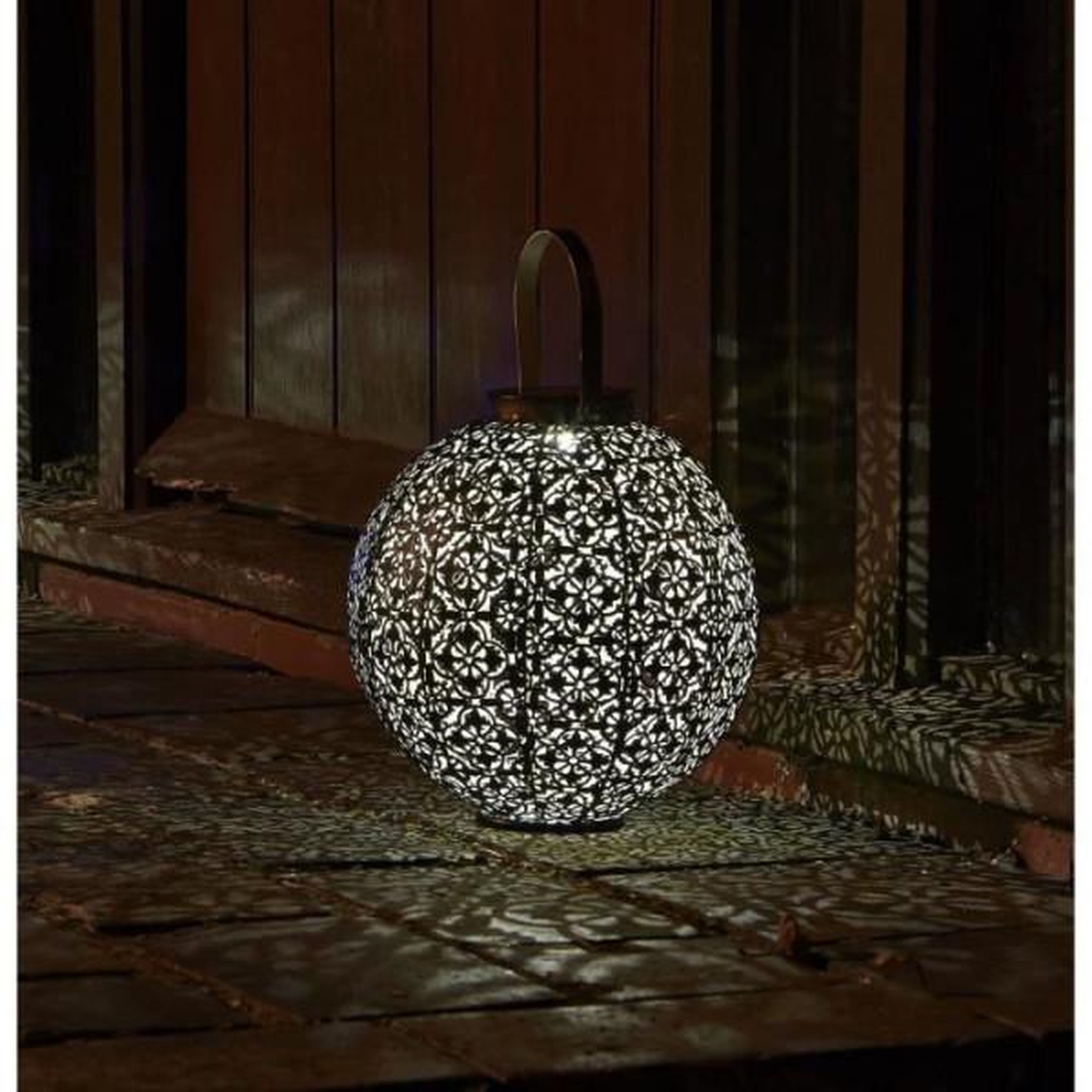 Smart garden Lanterne solaire - SMART GARDEN - Damasque en métal ajouré - Bronze - Énergie solaire - Ambiance orientale