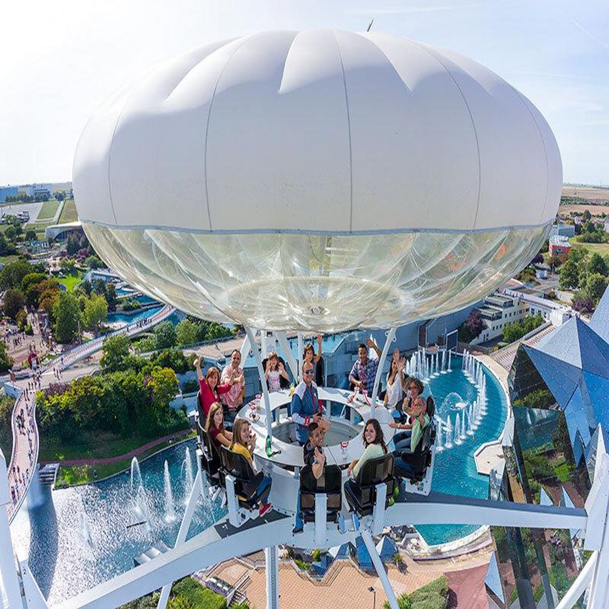 Smartbox Billets pour le Futuroscope en 2026 : 2 entrées adulte pour 1 journée - Coffret Cadeau Multi-thèmes