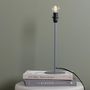 Voir la diapositive 4 : Paris Prix Pied de Lampe à Poser  Dasir  43cm Gris
