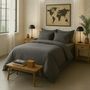 Voir la diapositive 2 : BATON ROUGE Housse de couette 100% percale de coton lavé 80fils/cm² - finition bouteille 40cm - gris magnet