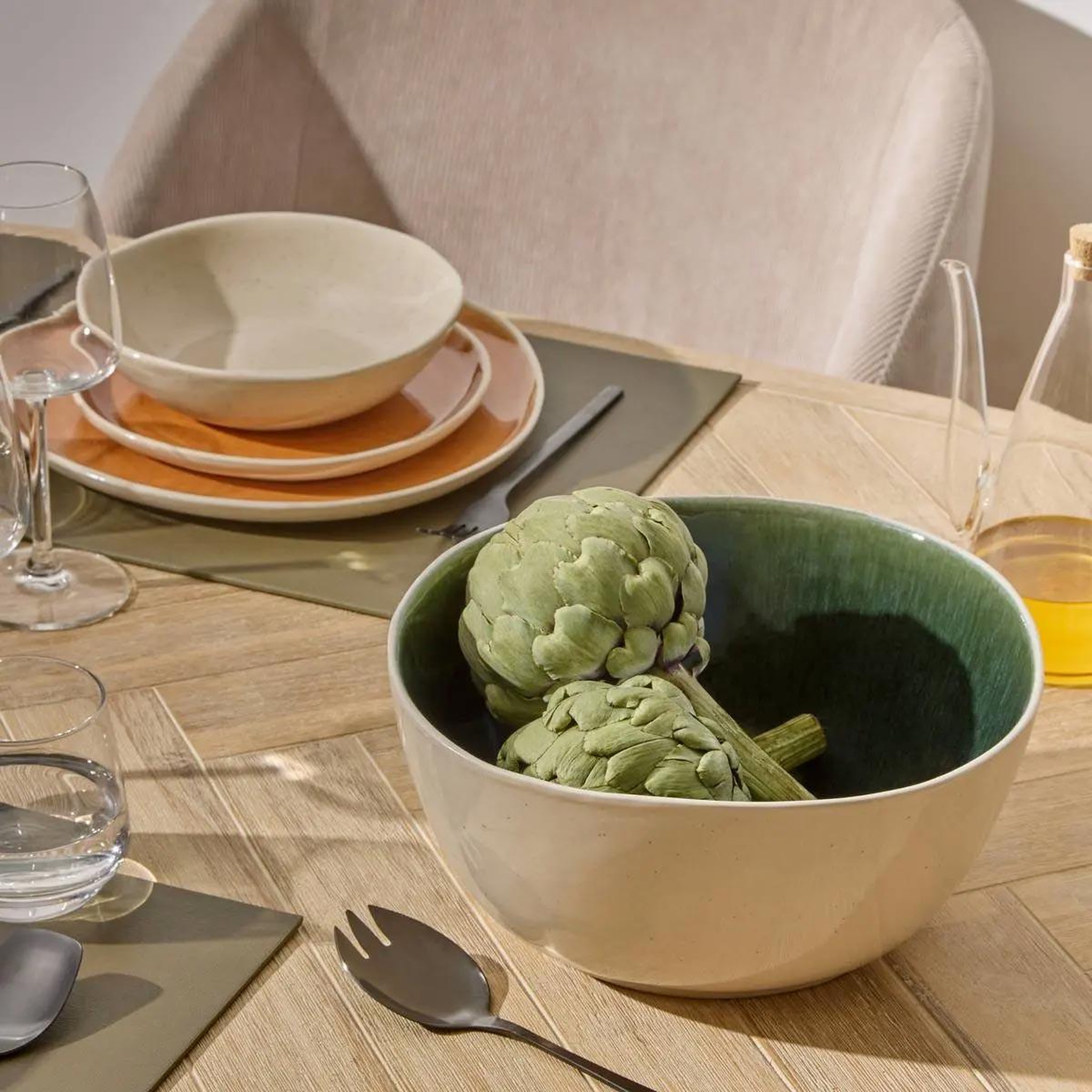 Voir la diapositive 2 : SECRET DE GOURMET Saladier en faïence  wonja  26cm vert