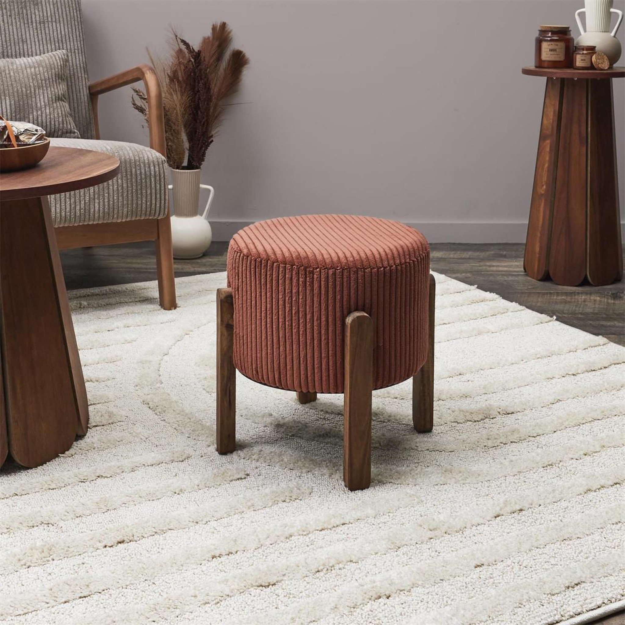 Voir la diapositive 3 : The Home Deco Factory Tabouret côtelé rond  scott  35cm terracotta