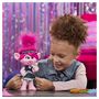 Voir la diapositive 4 : HASBRO Figurine interactive Poppy - Pop & Rock - Trolls 2 Tournée Mondiale
