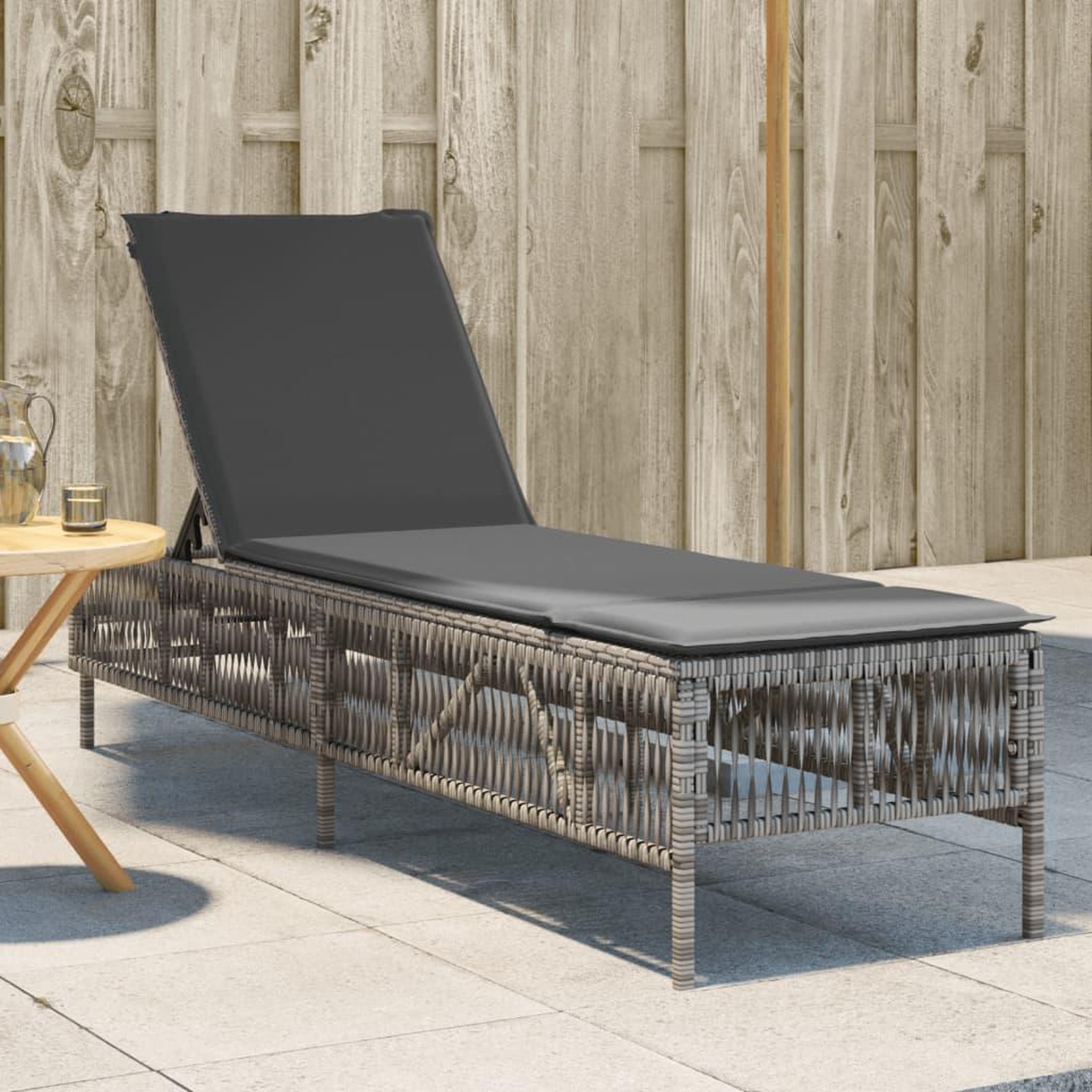 VIDAXL Chaise longue avec coussin gris resine tressee