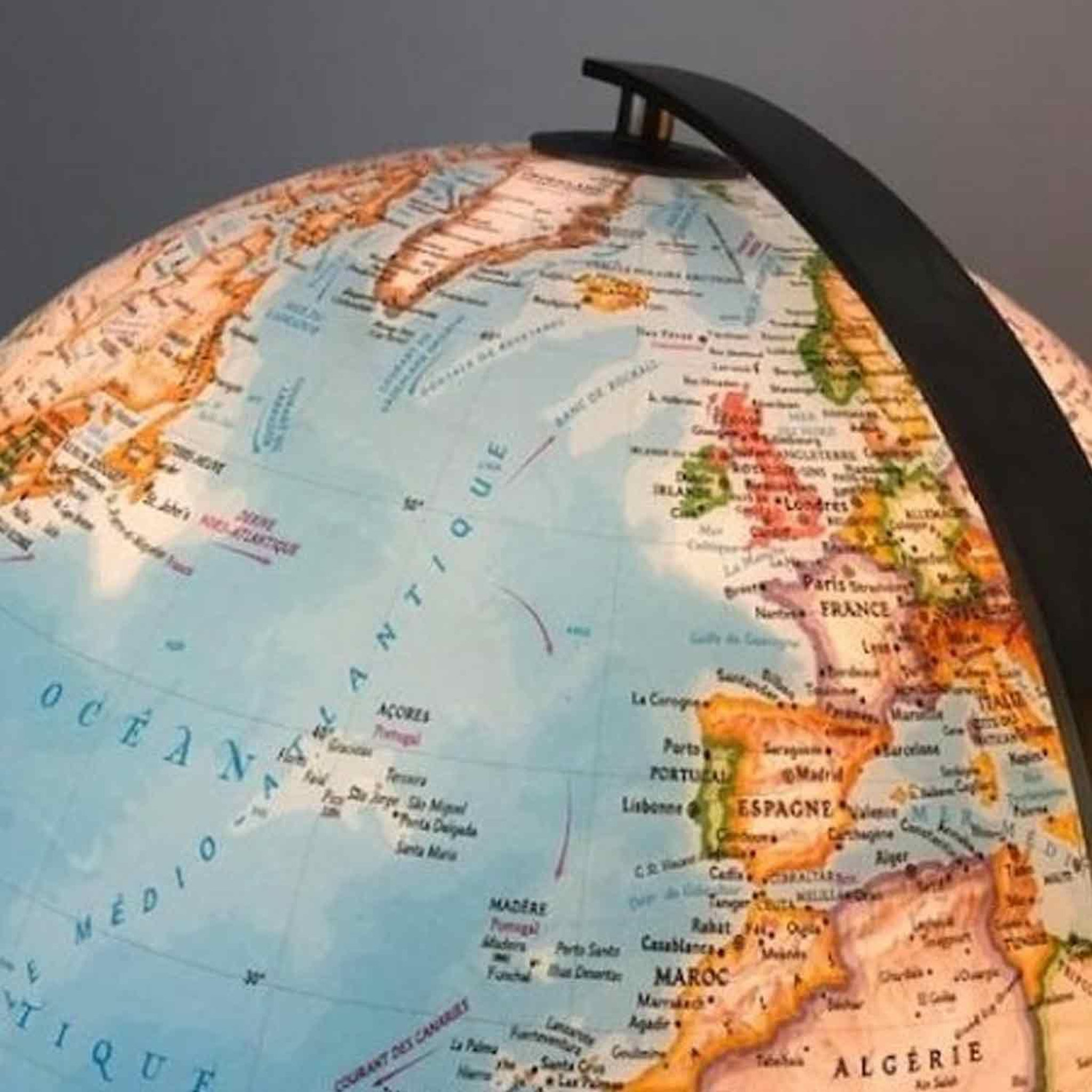Voir la diapositive 2 : National Geographic Globe terrestre lumineux fusion classic ø 30 cm