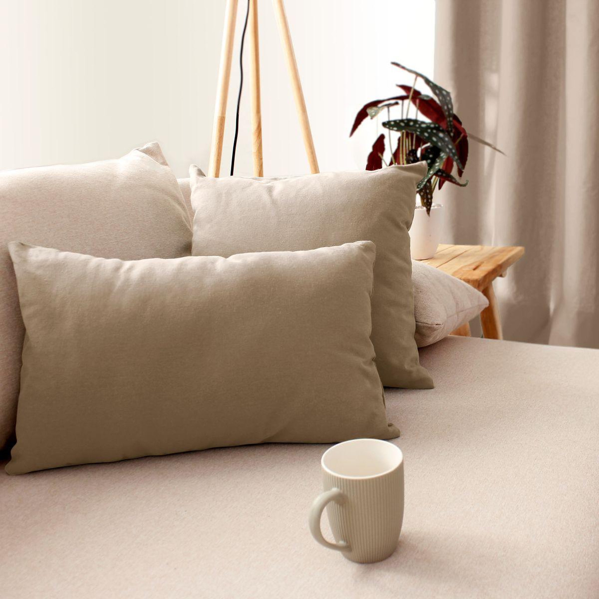 Voir la diapositive 2 : ENJOY HOME Coussin déco uni  panama  30x50cm naturel