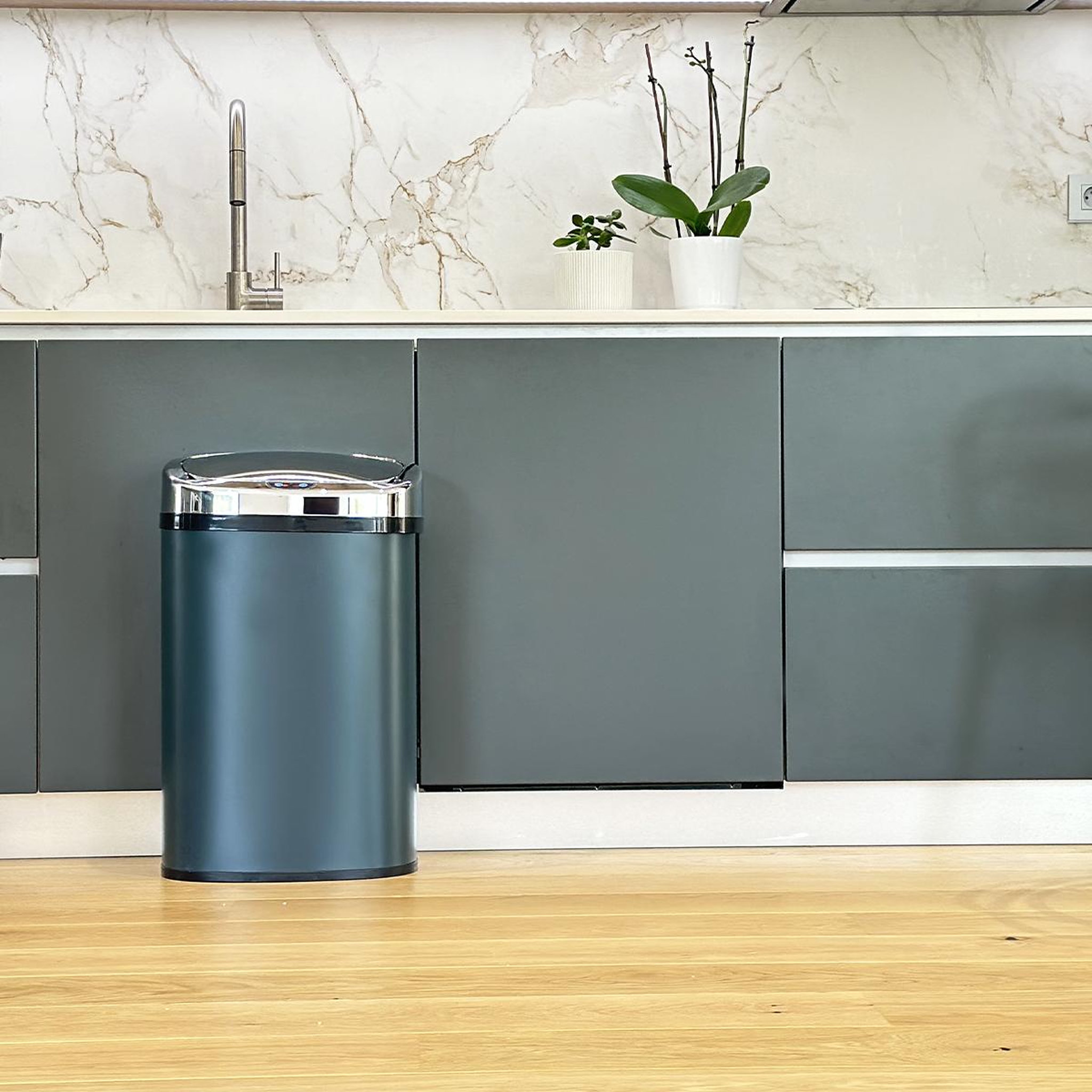 Voir la diapositive 6 : Kitchen move Poubelle automatique inox gris 58l - bat-58ls06a grey ss
