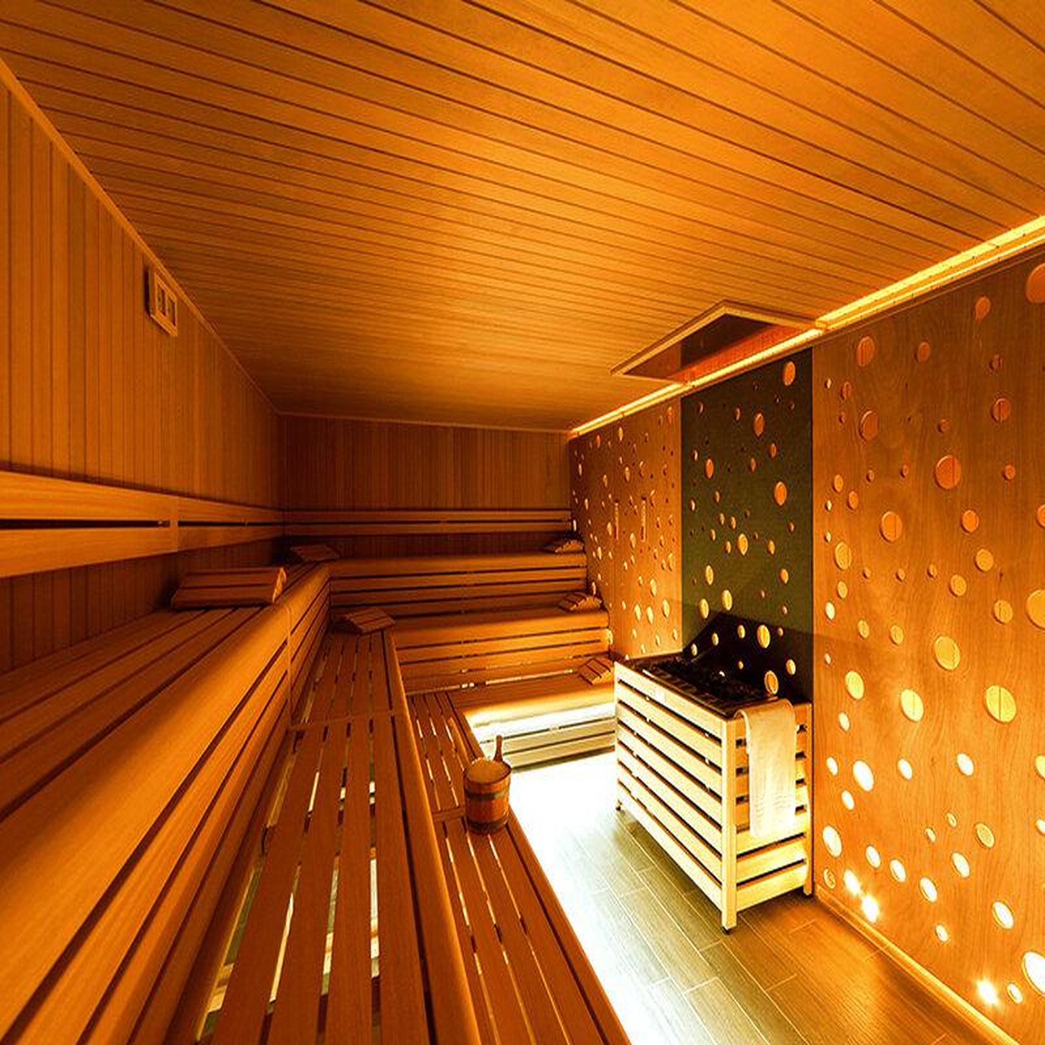 Voir la diapositive 4 : Smartbox Qc spa san pellegrino : 1 nuit en italie au qc room avec accès spa et light lunch - coffret cadeau séjour