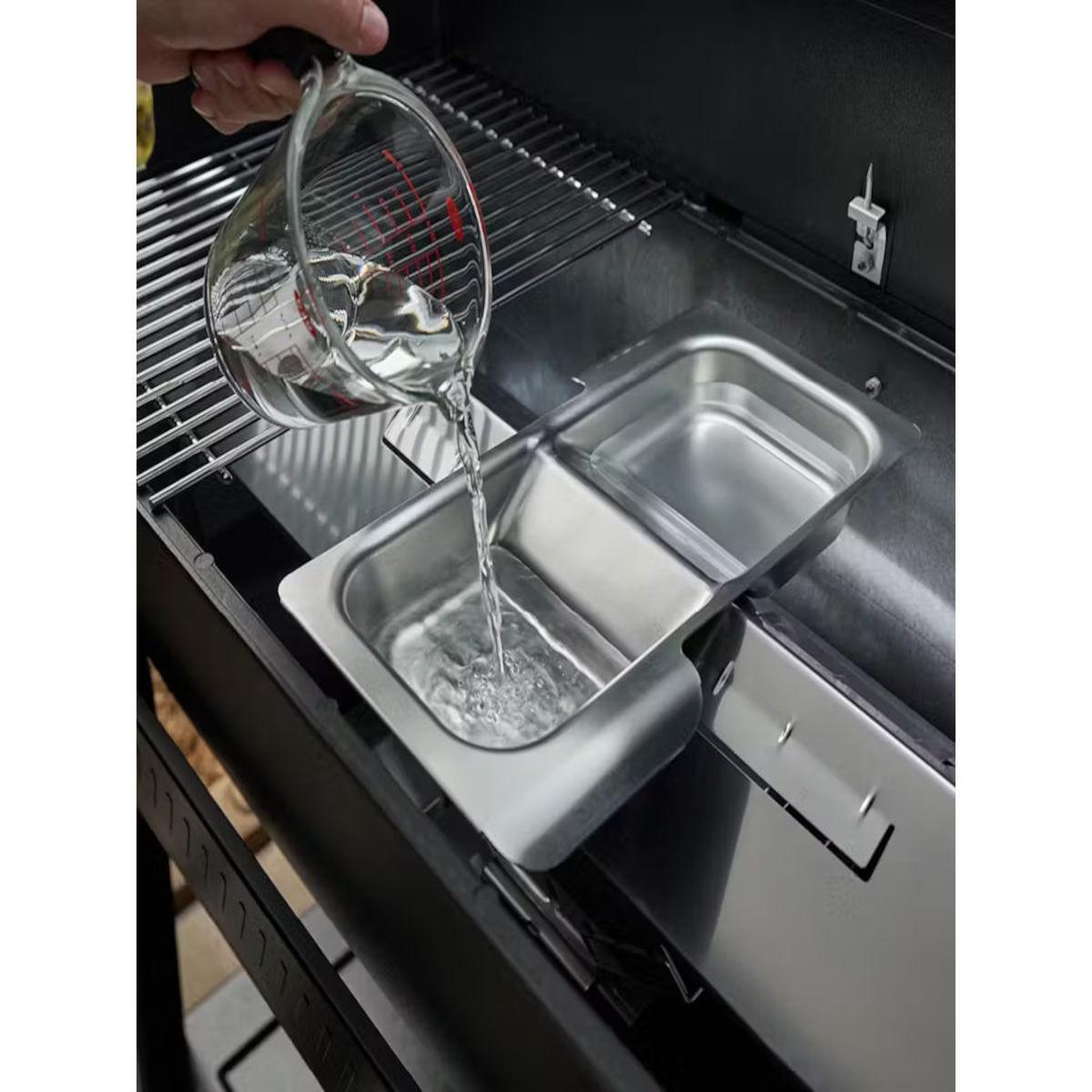 Voir la diapositive 2 : Weber Kit de fumage searwood 600 et 600 xl - weber