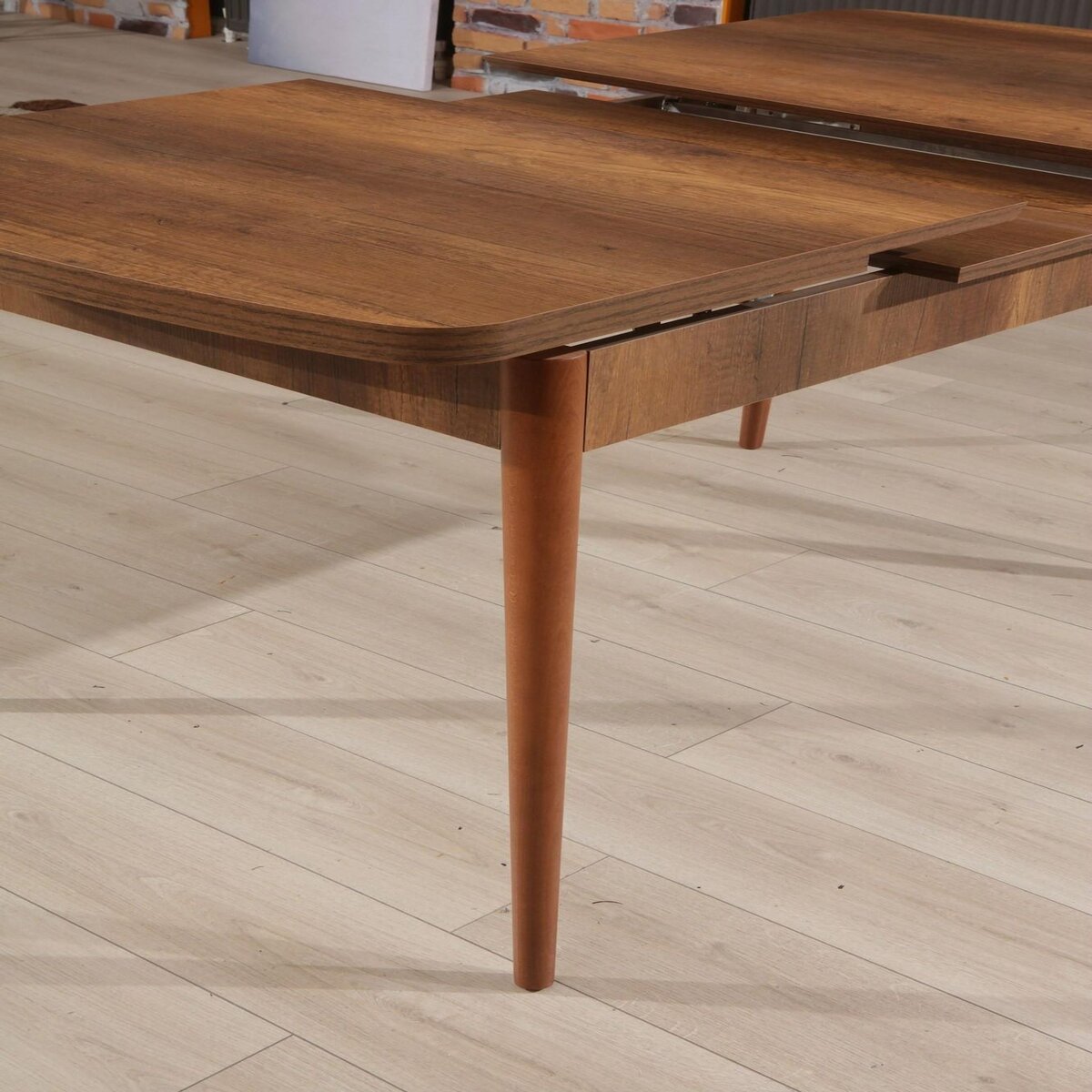 Habitat et Jardin Table à Manger Extensible en bois  Barok  - 78 x 132 x 80 cm - Noyer