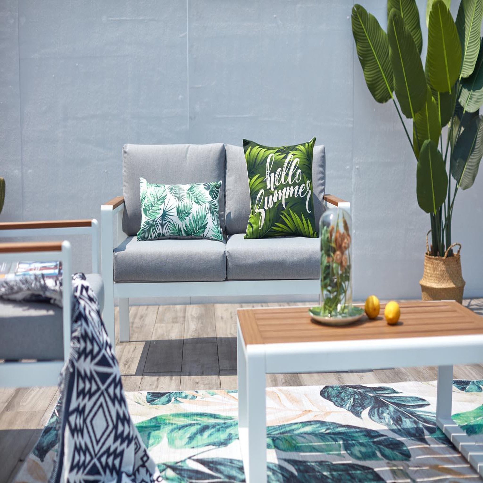 Voir la diapositive 5 : CONCEPT USINE Salon de jardin bas 4 places en aluminium blanc maringo