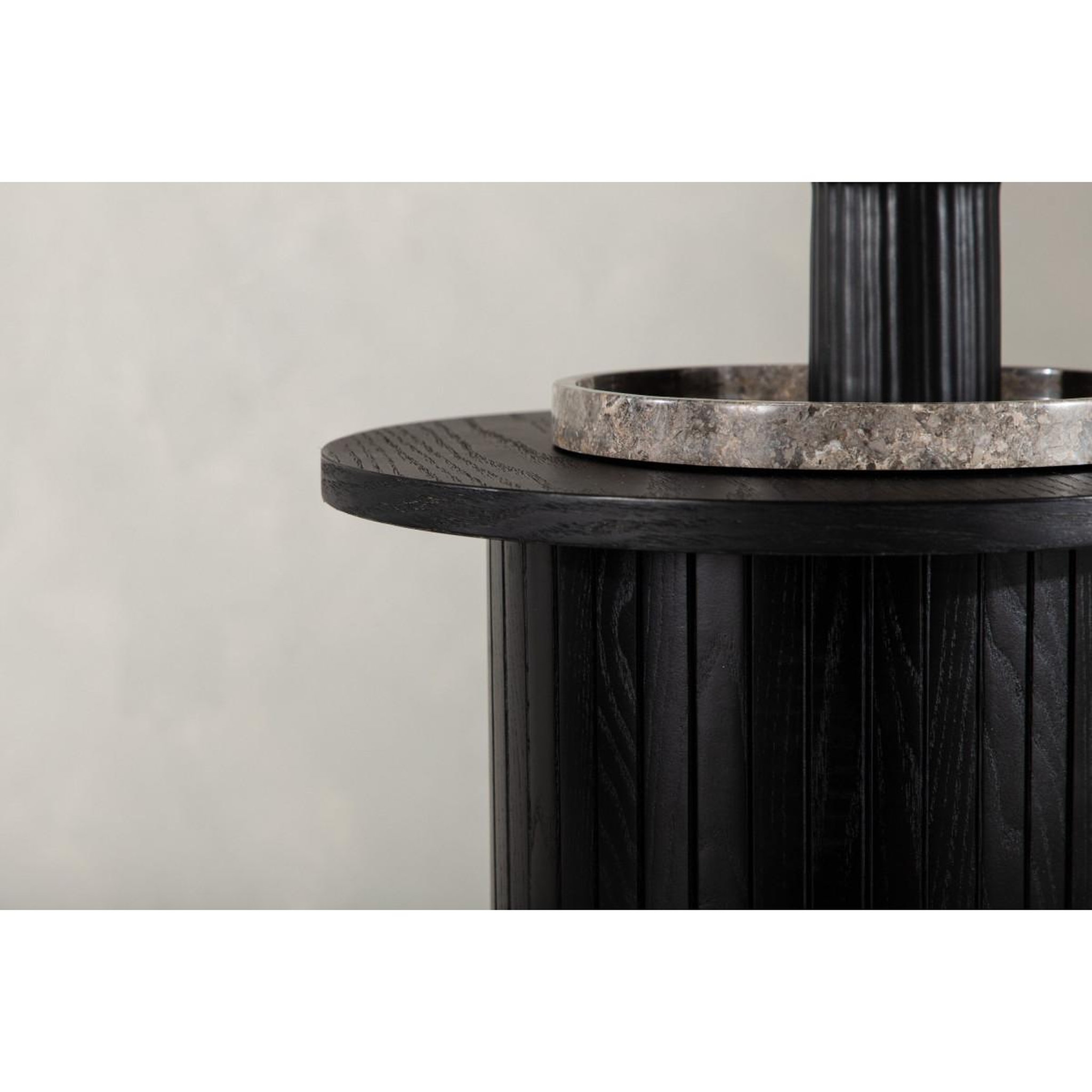 Voir la diapositive 4 : Paris Prix Table d'appoint design nervuré  bianca  65cm noir