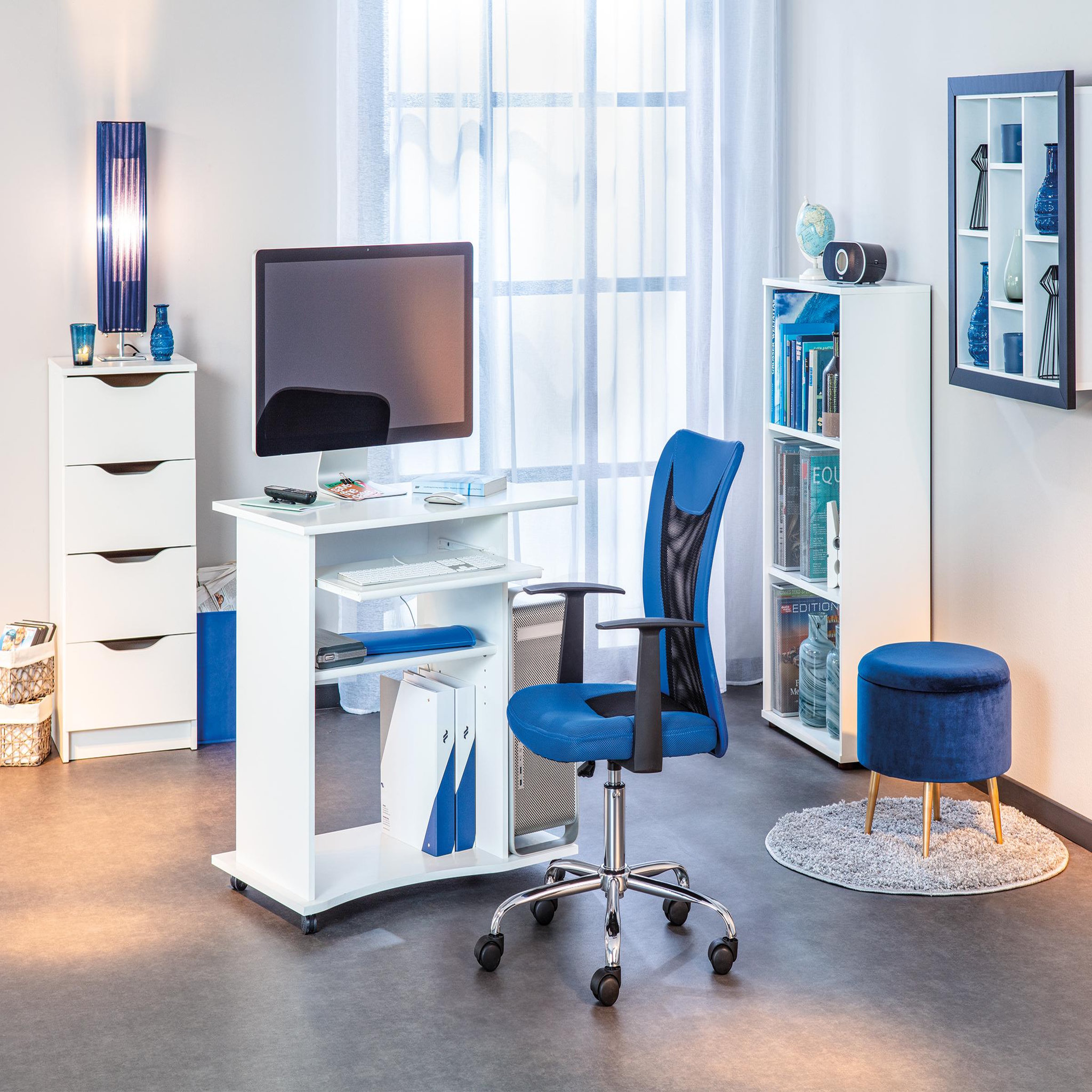 Voir la diapositive 1 : Bureau droit informatique avec tablette coulissante et roulettes L80cm  ADRIEN