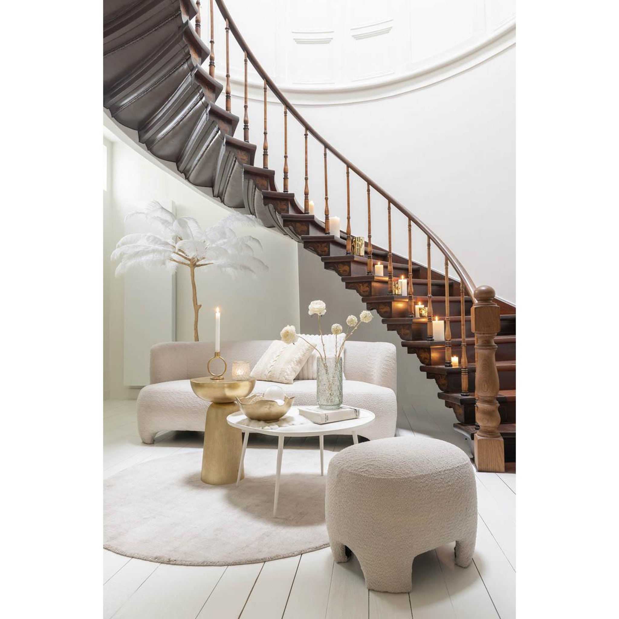 Voir la diapositive 5 : J-LINE Table d'Appoint Design  Louane  52cm Or