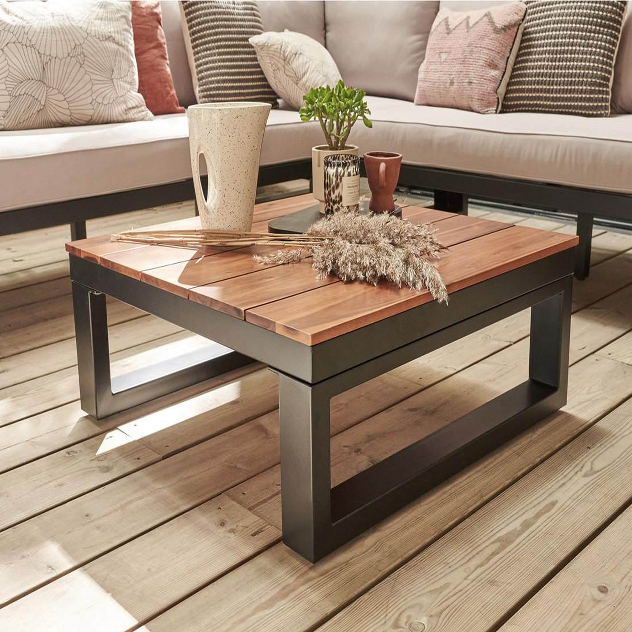 Voir la diapositive 4 : BEST MOBILIER Salome - salon bas de jardin 5 places + table - modulable - bois, métal et coussins beiges