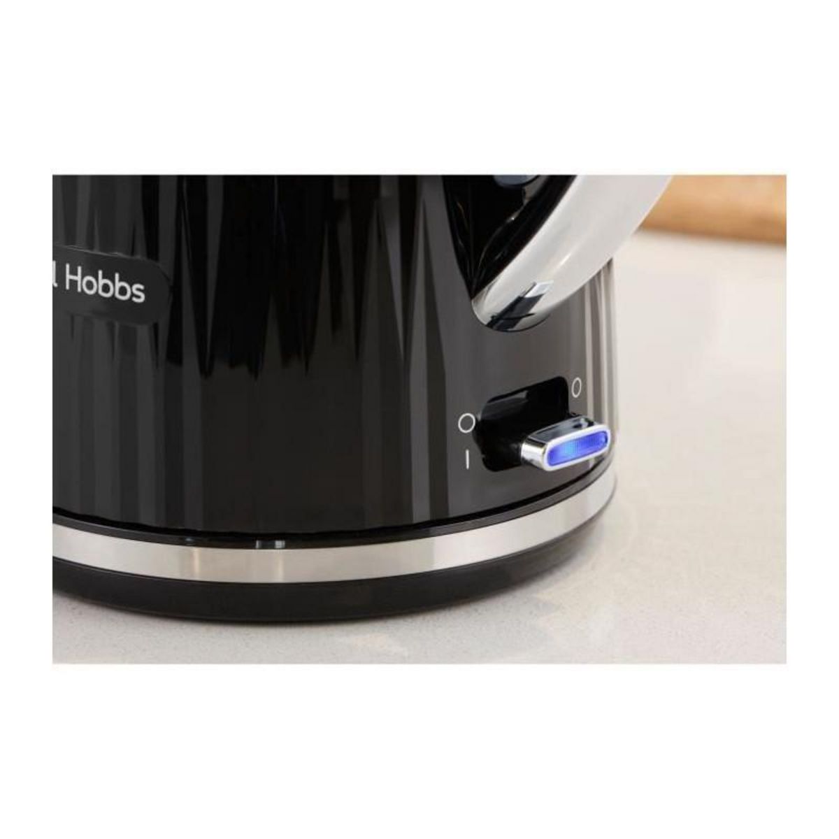 Russell Hobbs Bouilloire - RUSSELL HOBBS - EDEN - 2400 W - 1,7 L - Noir