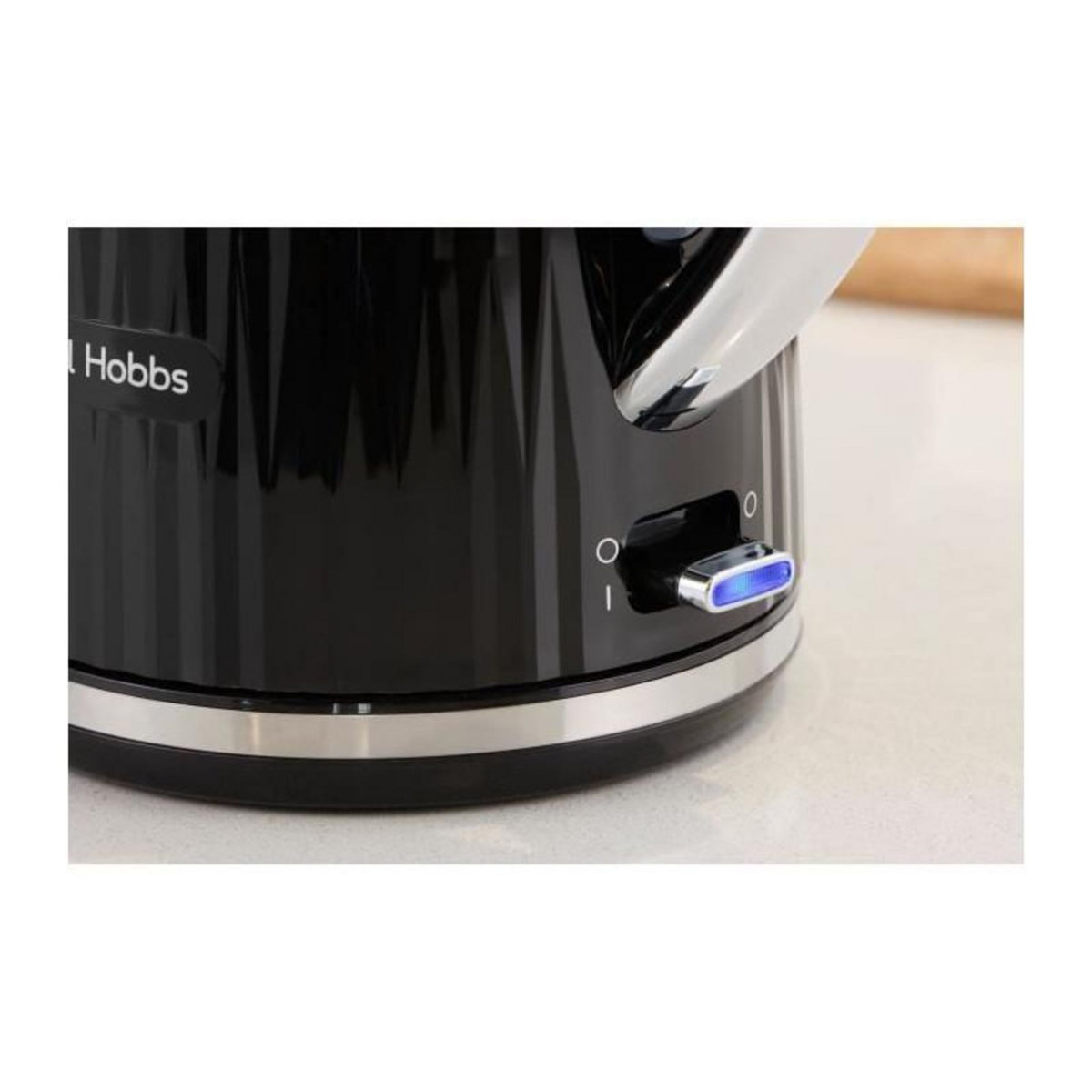 Russell Hobbs Bouilloire - RUSSELL HOBBS - EDEN - 2400 W - 1,7 L - Noir