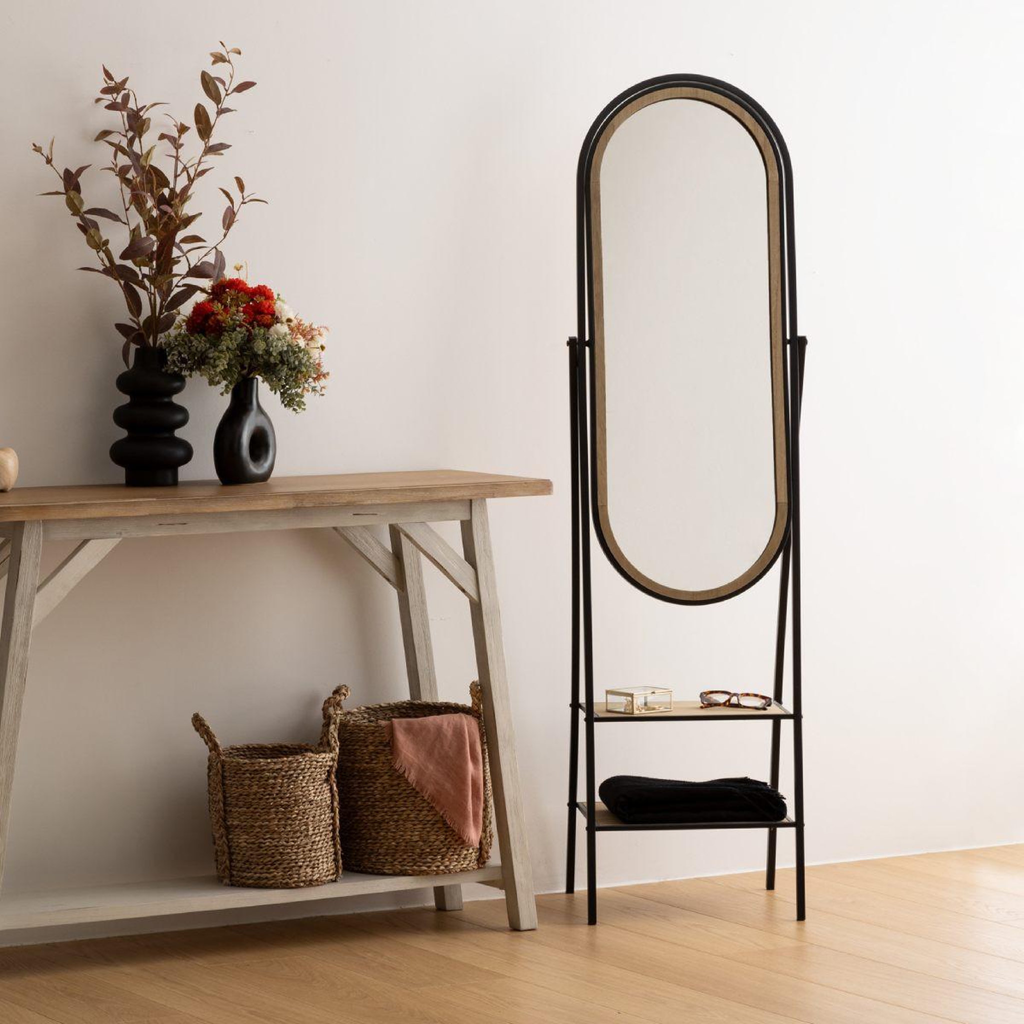 Voir la diapositive 3 : ATMOSPHERA Miroir sur pied  maël  160cm noir