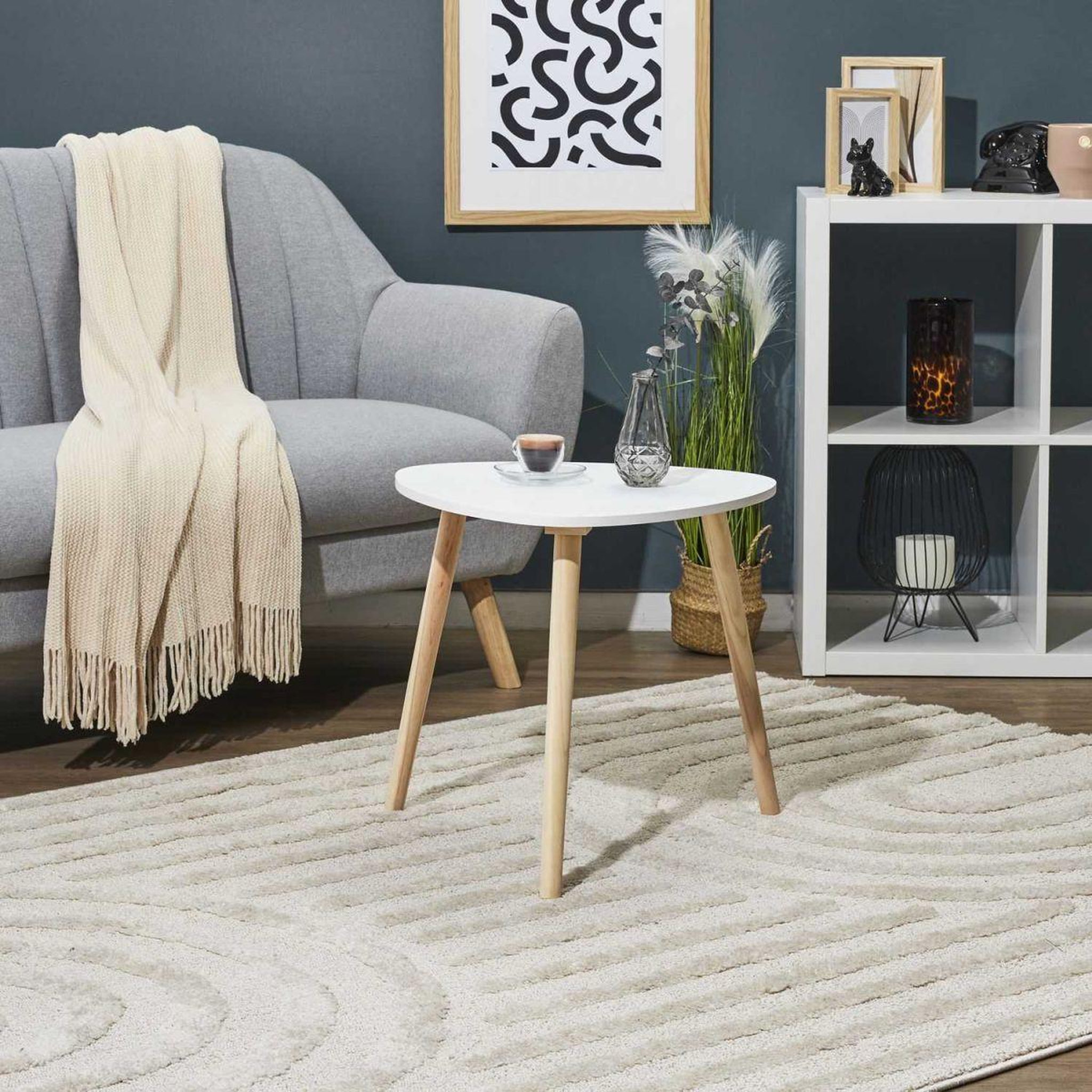 Voir la diapositive 3 : The Home Deco Factory Table d'appoint scandinave  shelly  48cm blanc & naturel