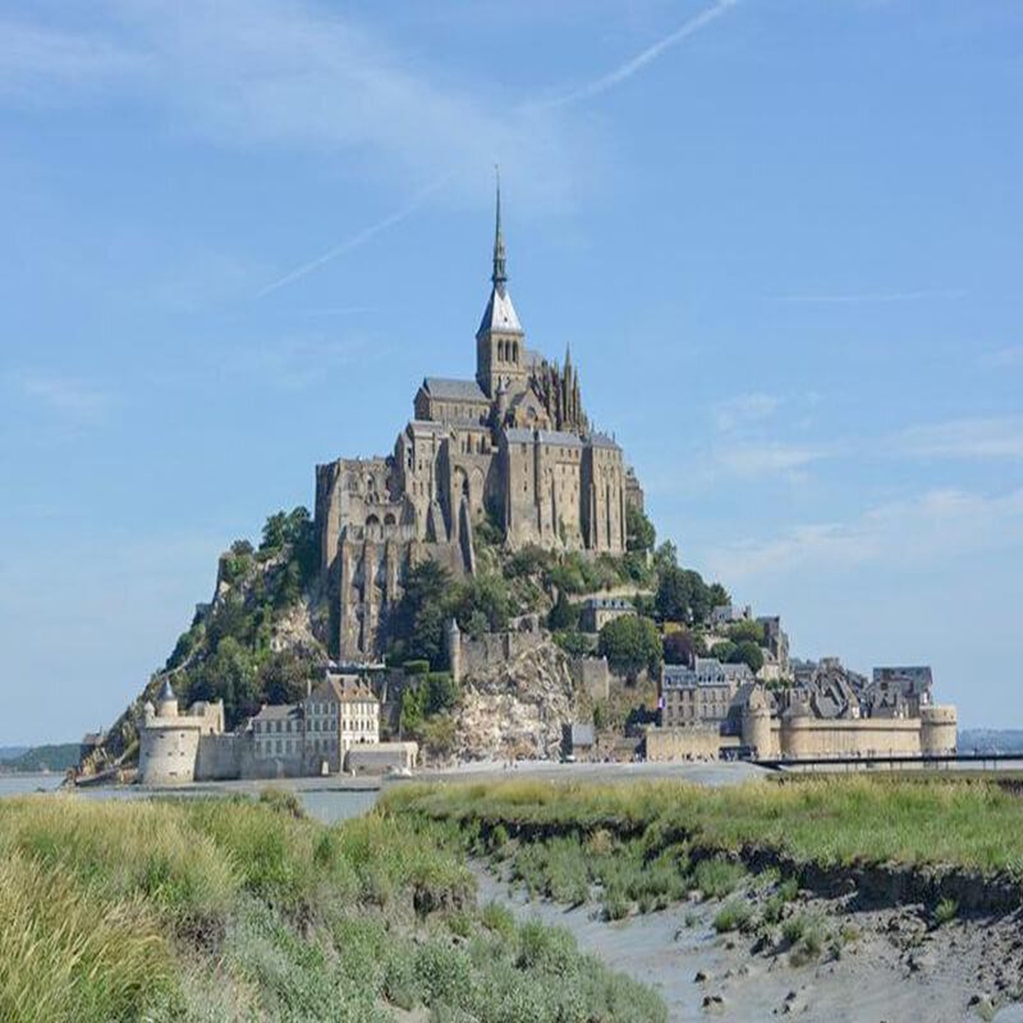 Voir la diapositive 5 : Smartbox Séjour 2 nuits avec 2h de visite guidée du mont Saint-Michel - Coffret Cadeau Multi-thèmes