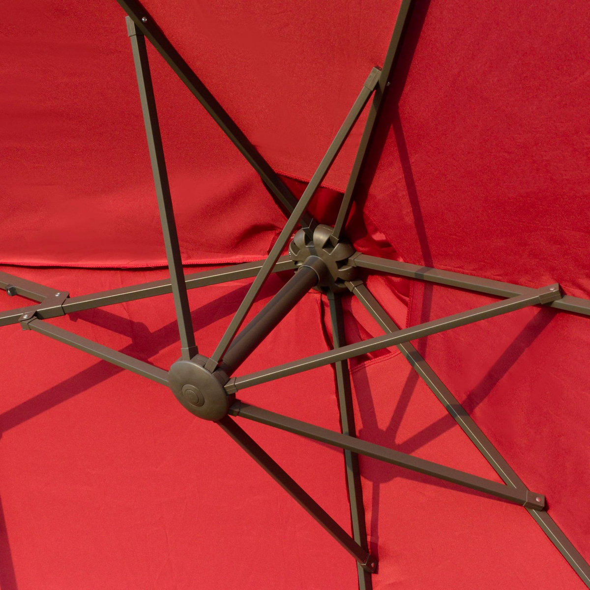 OUTSUNNY Parasol de jardin XXL dim. 4,6L x 2,7l x 2,4H m ouverture fermeture manivelle pied & contrepoids inclus acier polyester haute densité bordeaux