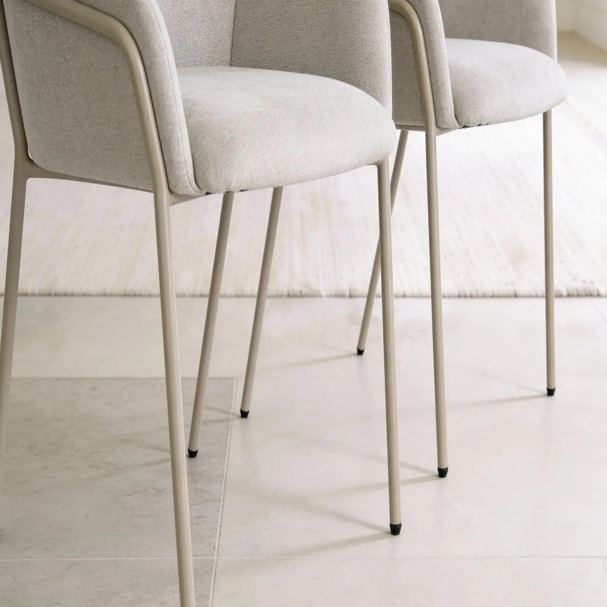 Voir la diapositive 6 : CASANOVA PARIS Naya - lot de 2 chaises tissu