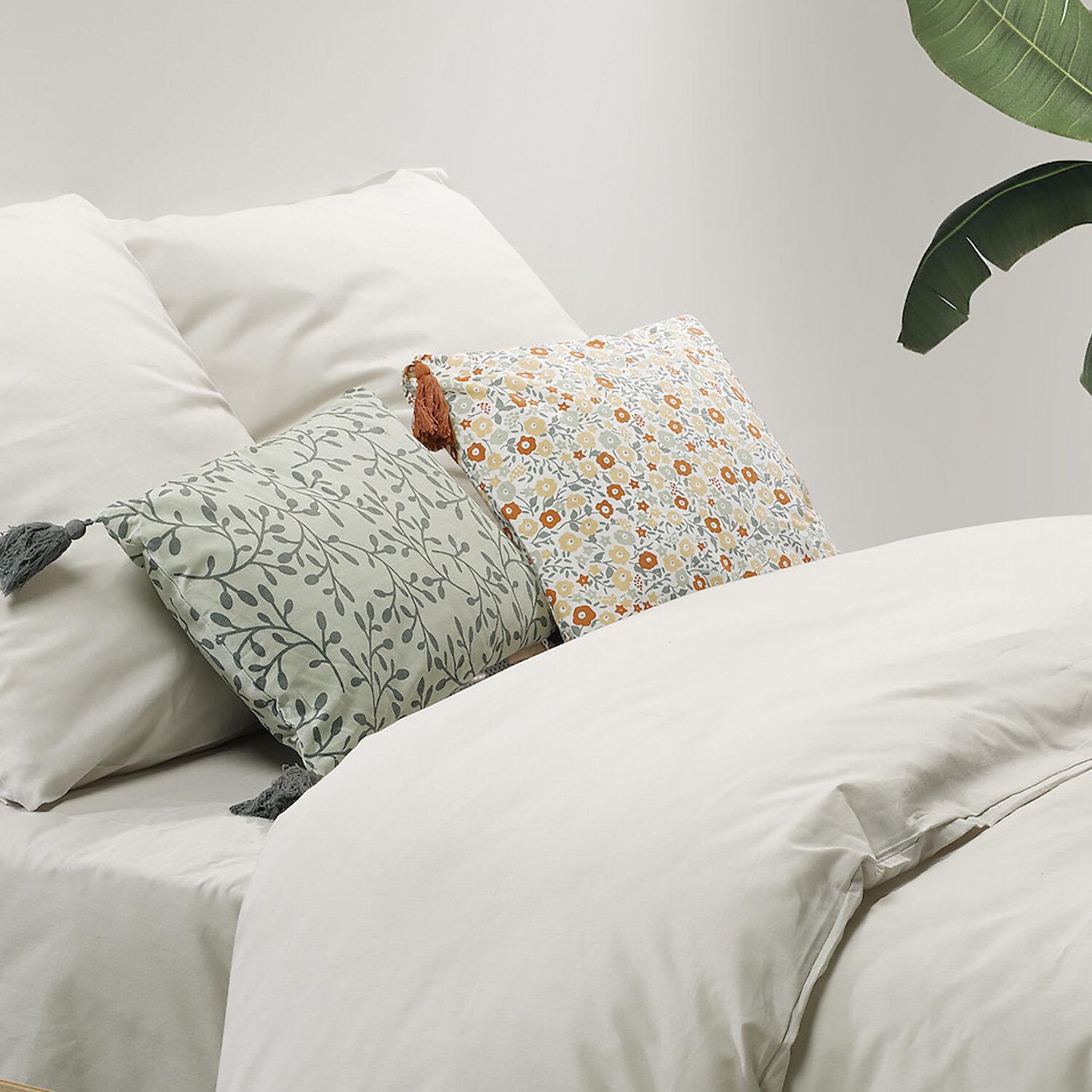 Voir la diapositive 3 : Les Ateliers du Linge Coussin imprime 100% polyester azae