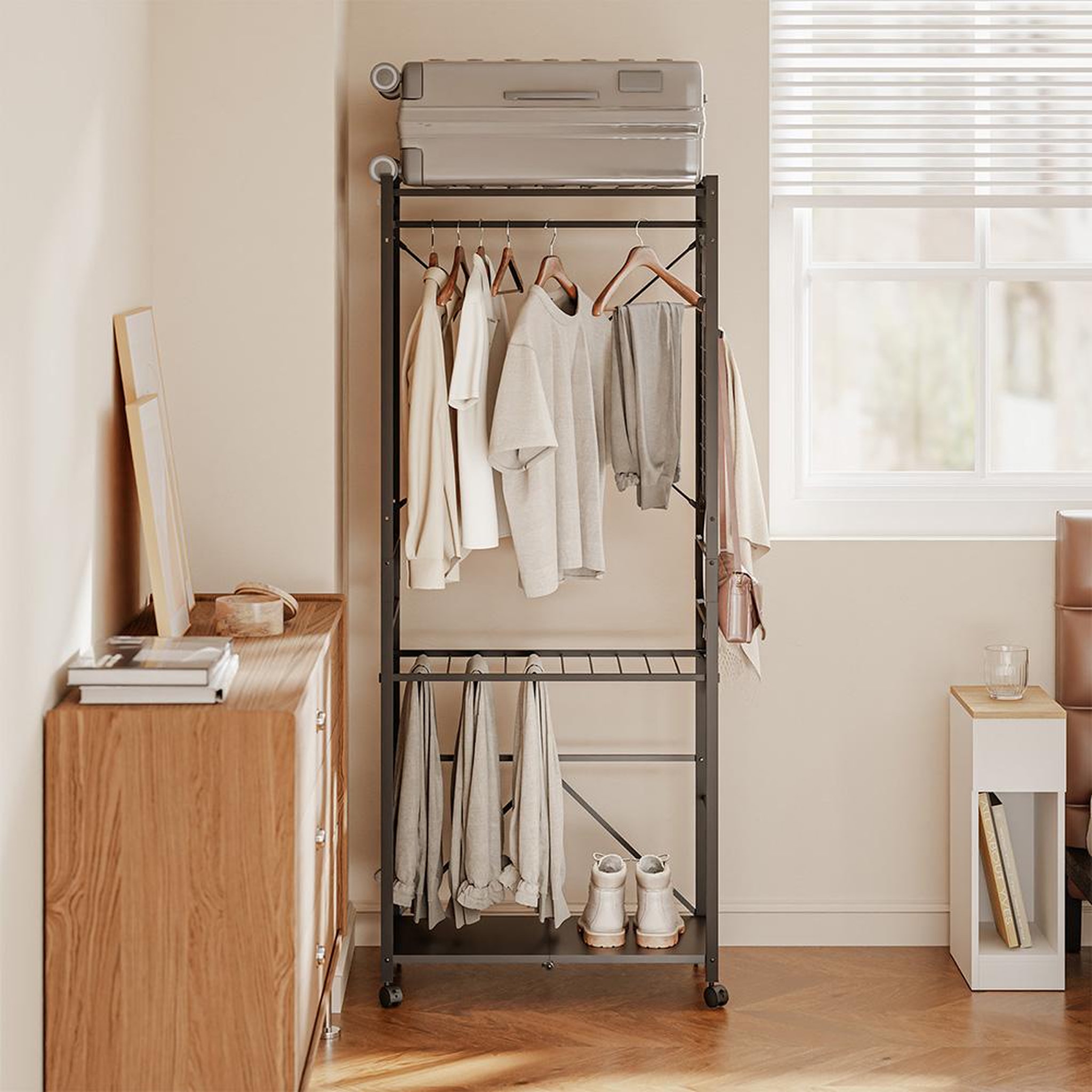 Voir la diapositive 6 : SOBUY Porte-manteaux sur roulettes Gris foncé 70x38x175cm KLS22-SCH