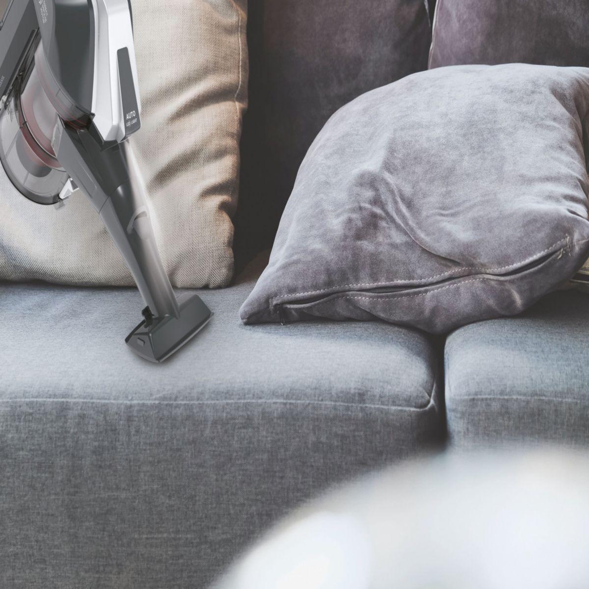 Voir la diapositive 5 : HOOVER Aspirateur balai HF322TH