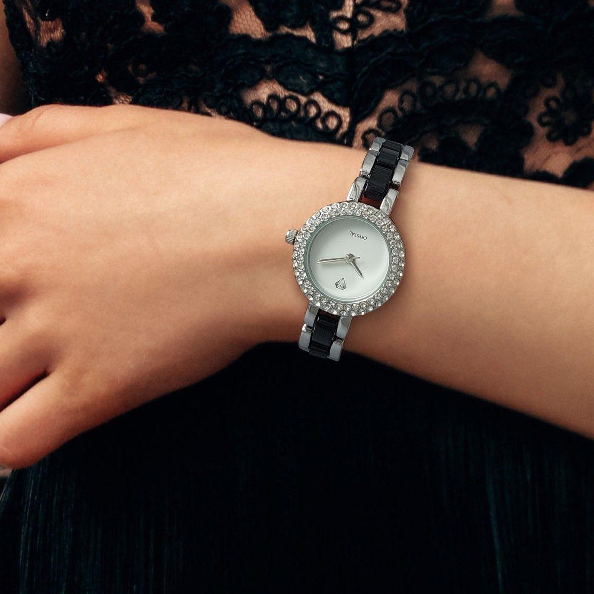 Voir la diapositive 2 : SC CRYSTAL Montre Cassandra élégante ornée de Cristaux scintillants