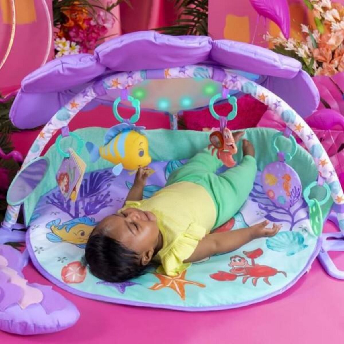 Bright Starts DISNEY BABY Tapis de sol éveil bébé évolutif - Ariel - Arche, jouets sensoriels et musicaux, guirlande lumineuse, miroir, co