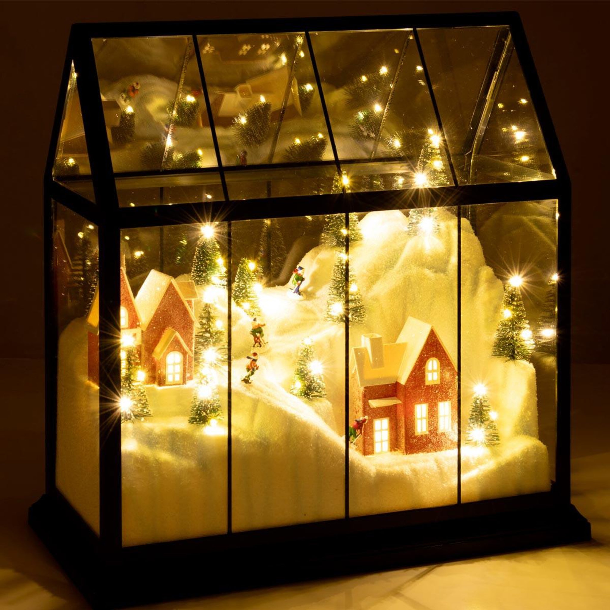 Voir la diapositive 4 : J-LINE Village de Noël Vitré à LED  Sébastienne  33cm Noir