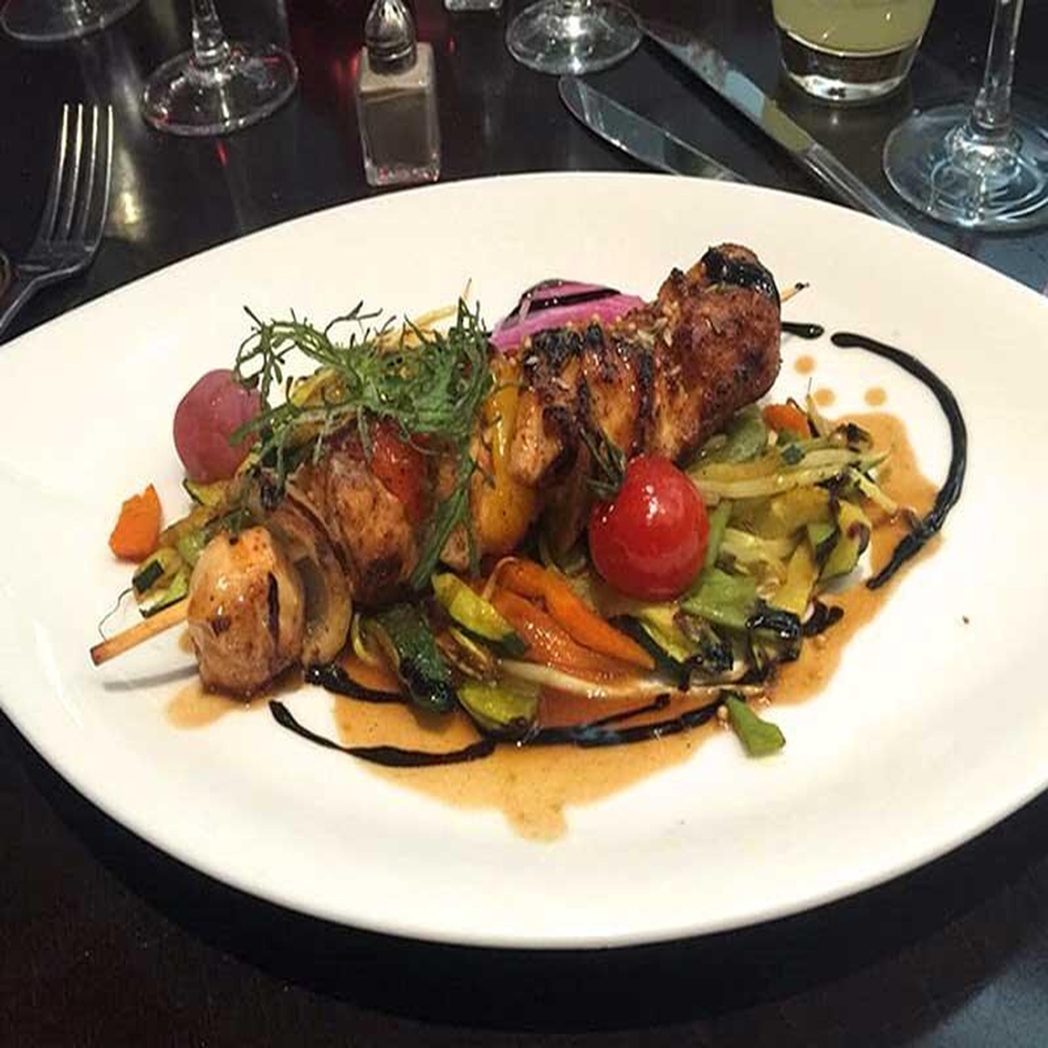 Voir la diapositive 4 : Smartbox Restaurant gault & millau à lyon : dîner gastronomique pour 2 personnes au ludovic b restaurant - coffret cadeau gastronomie