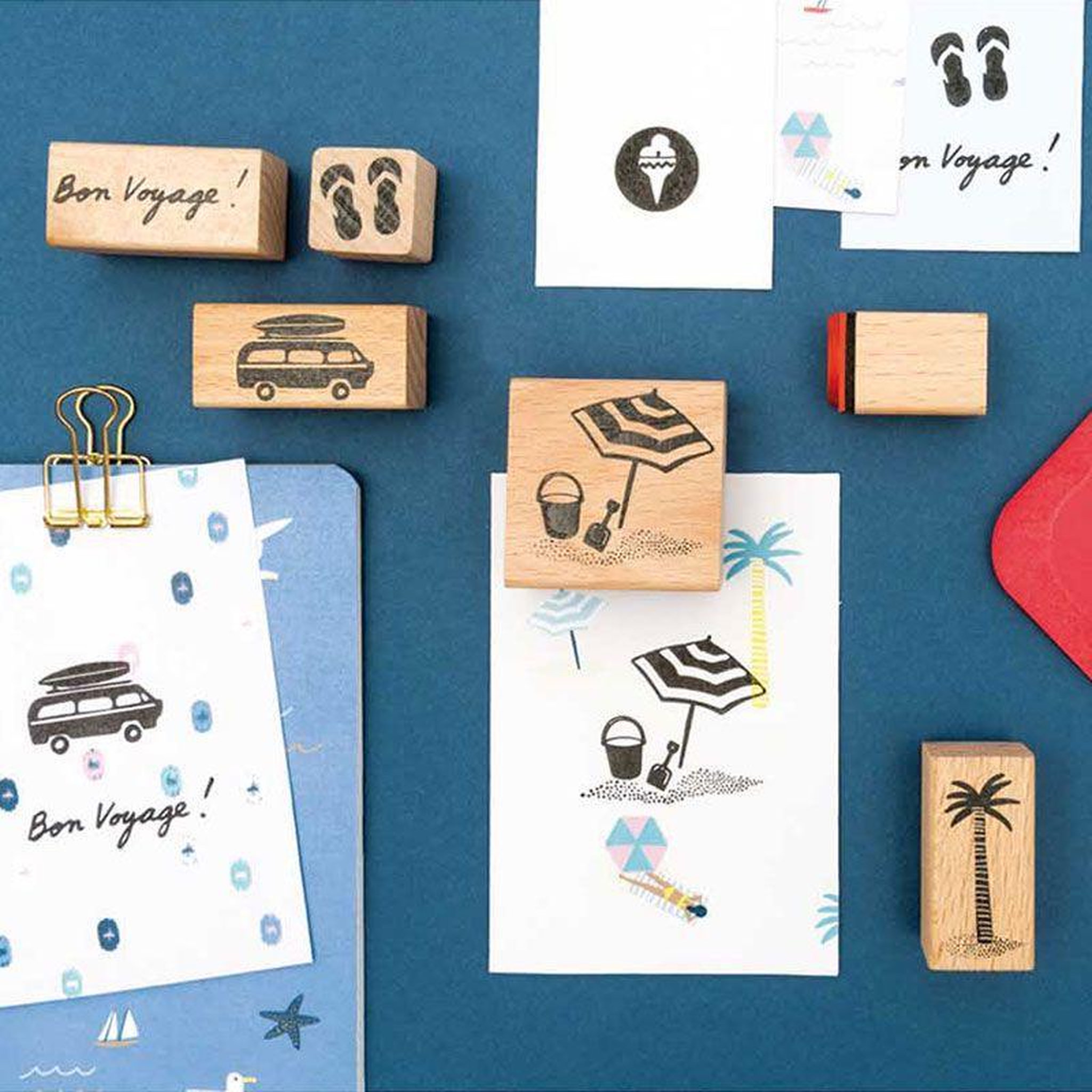 RICO DESIGN 6 tampons bois avec encreur - Voyage de vacances